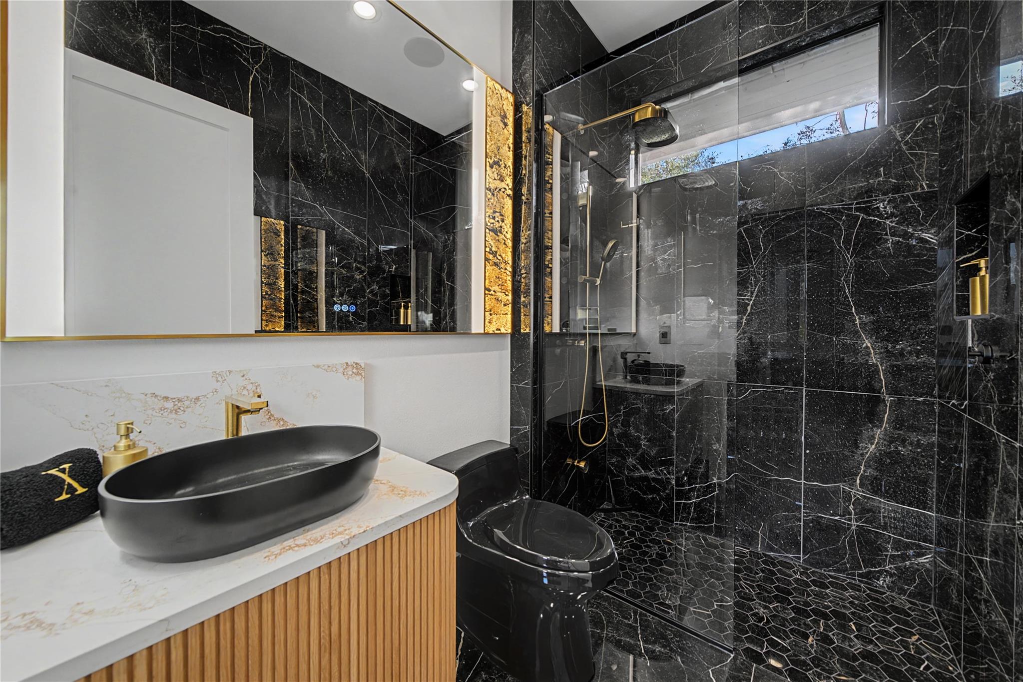 4608 Vista Estates Ct, Spicewood, TX 78669