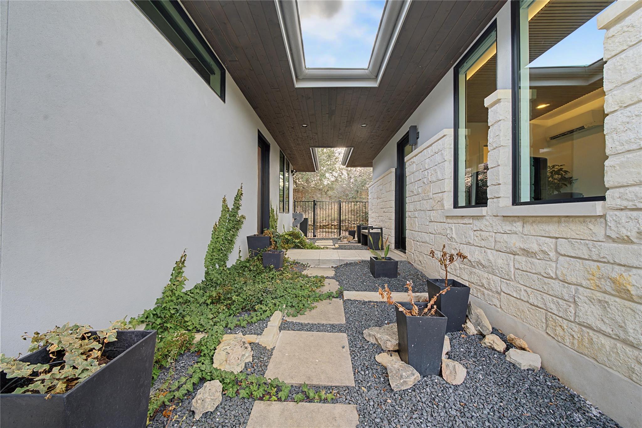 4608 Vista Estates Ct, Spicewood, TX 78669