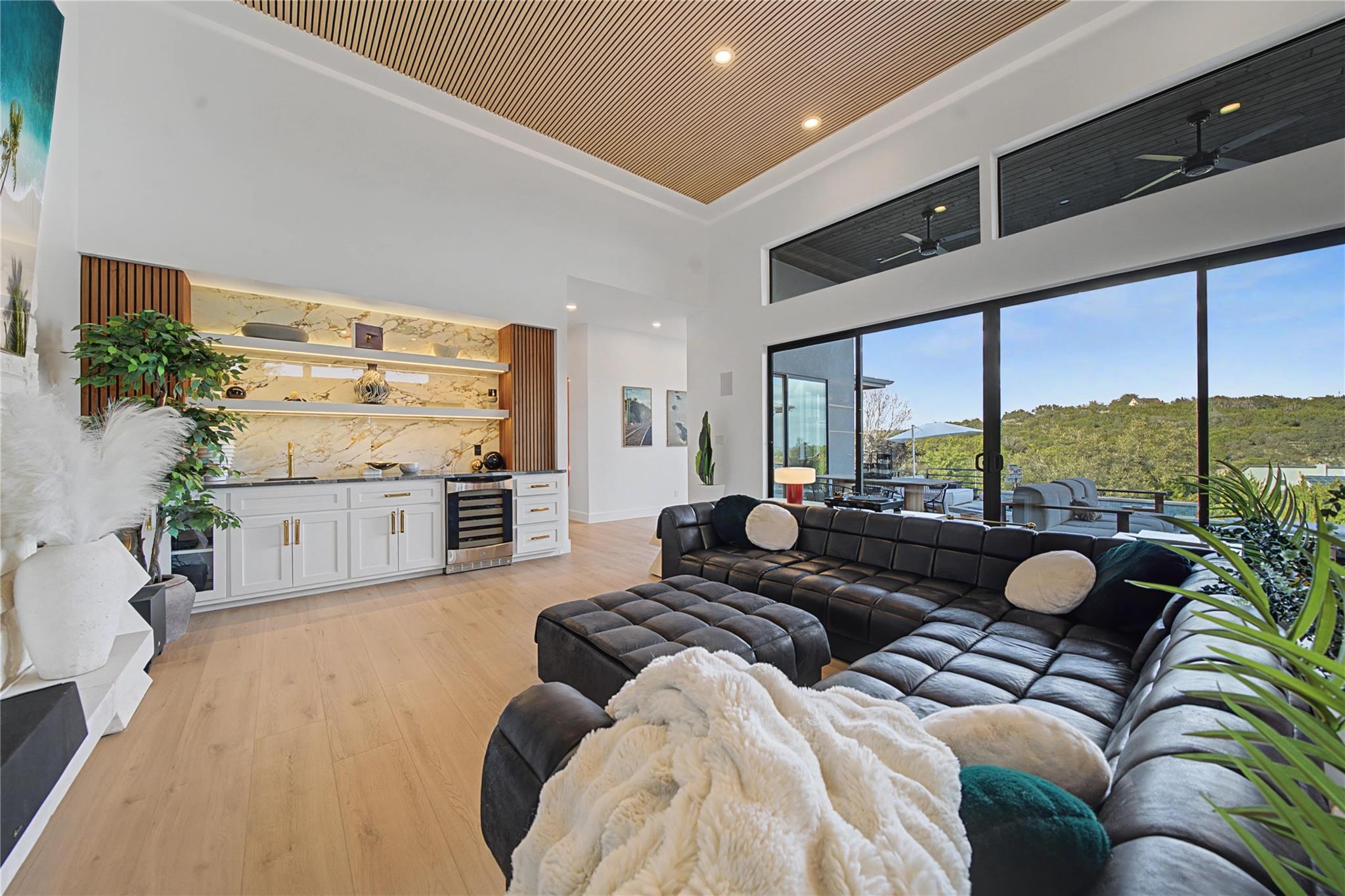 4608 Vista Estates Ct, Spicewood, TX 78669