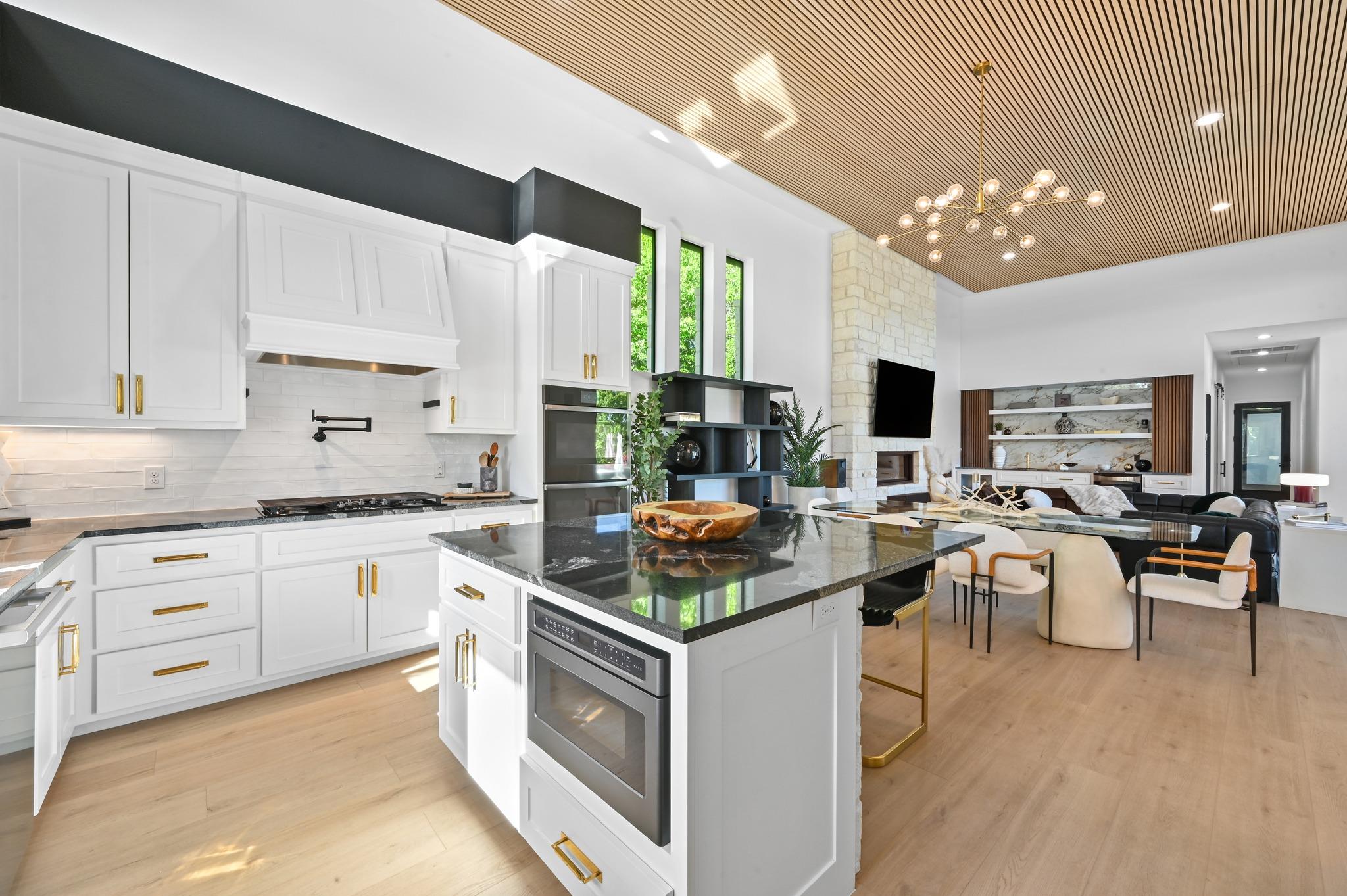 4608 Vista Estates Ct, Spicewood, TX 78669