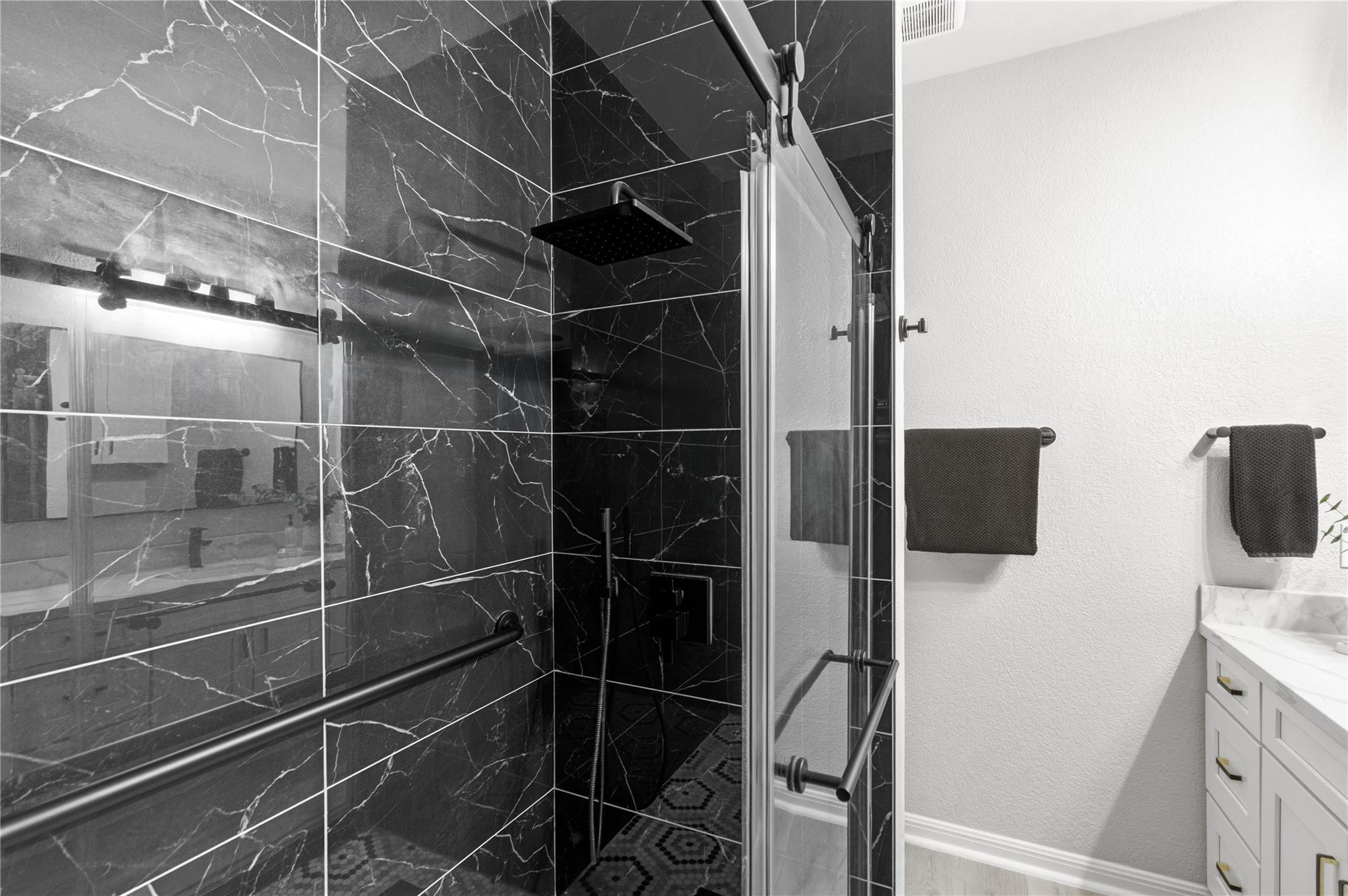 6501 Brush Country Rd # 137, Austin, TX 78749