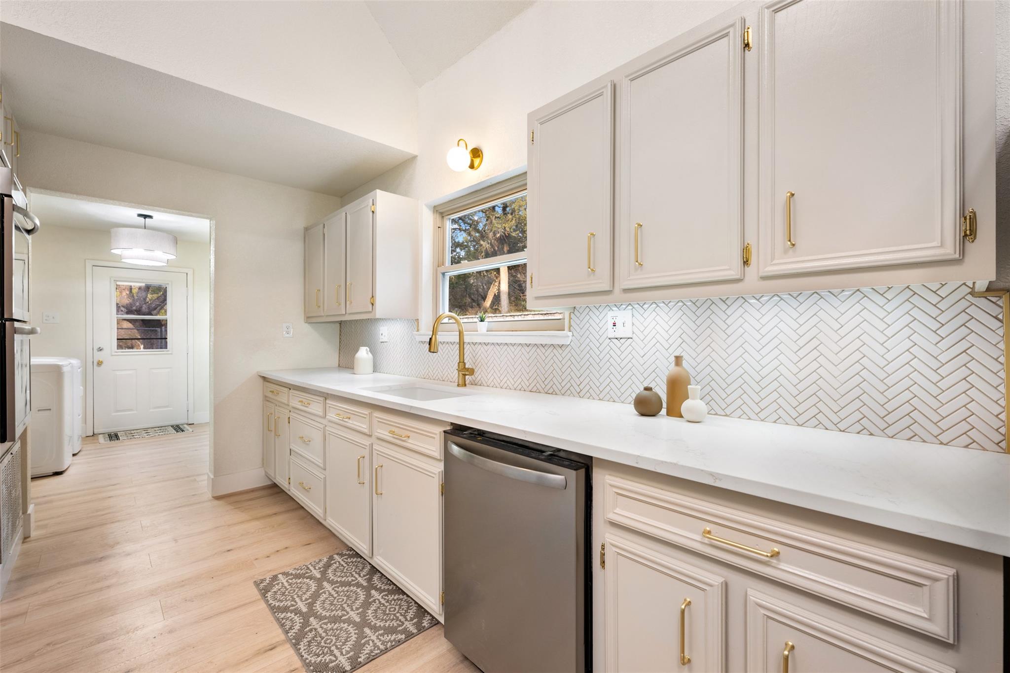 1218 County Road 132B, Kingsland, TX 78639