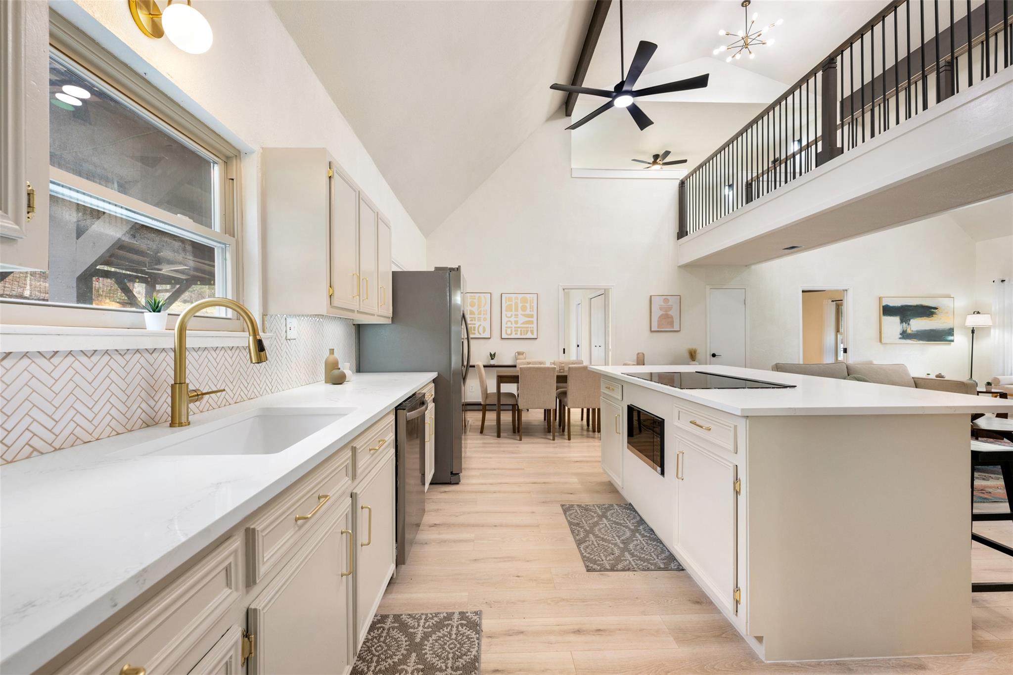 1218 County Road 132B, Kingsland, TX 78639