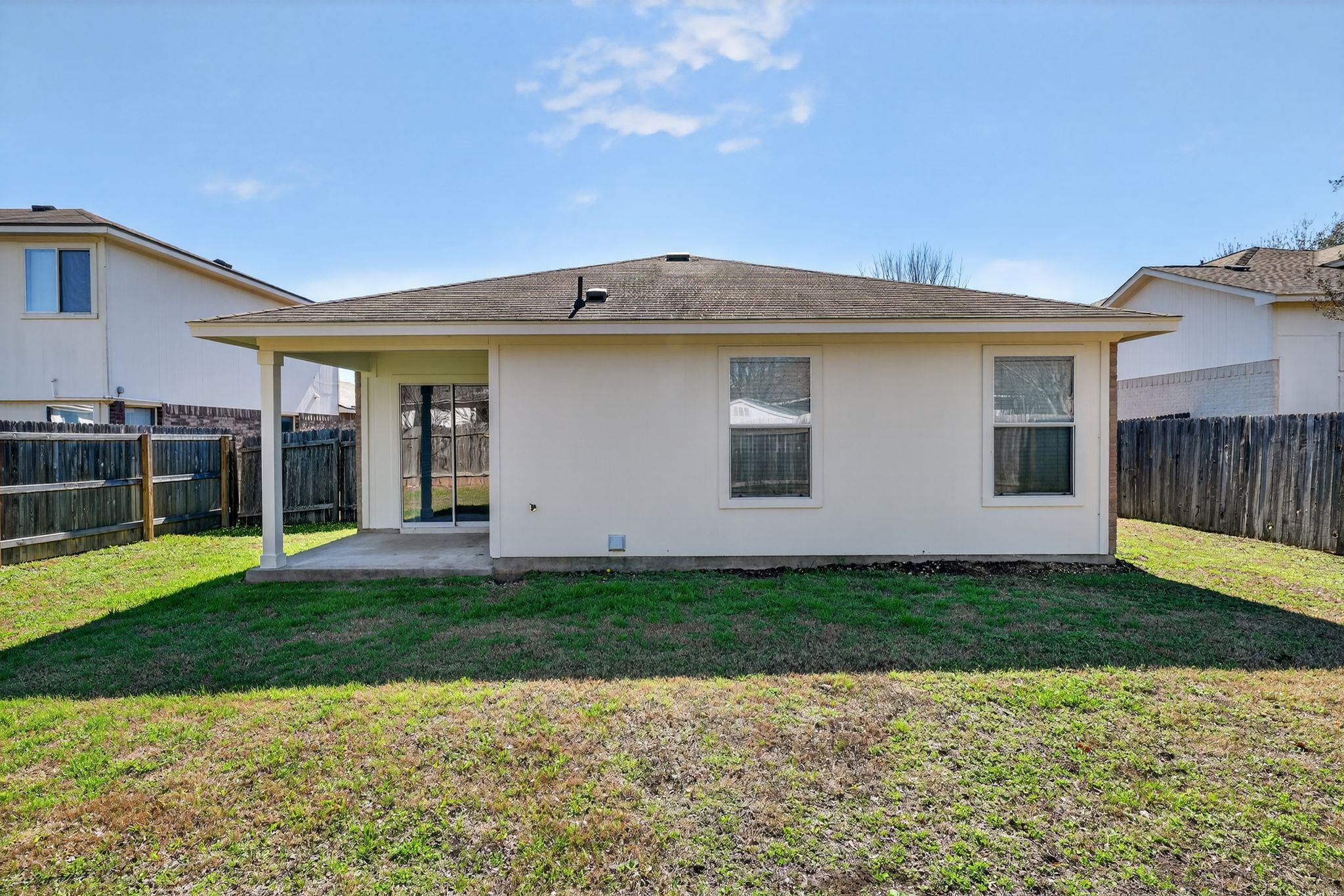 1007 Gentry Dr, Leander, TX 78641