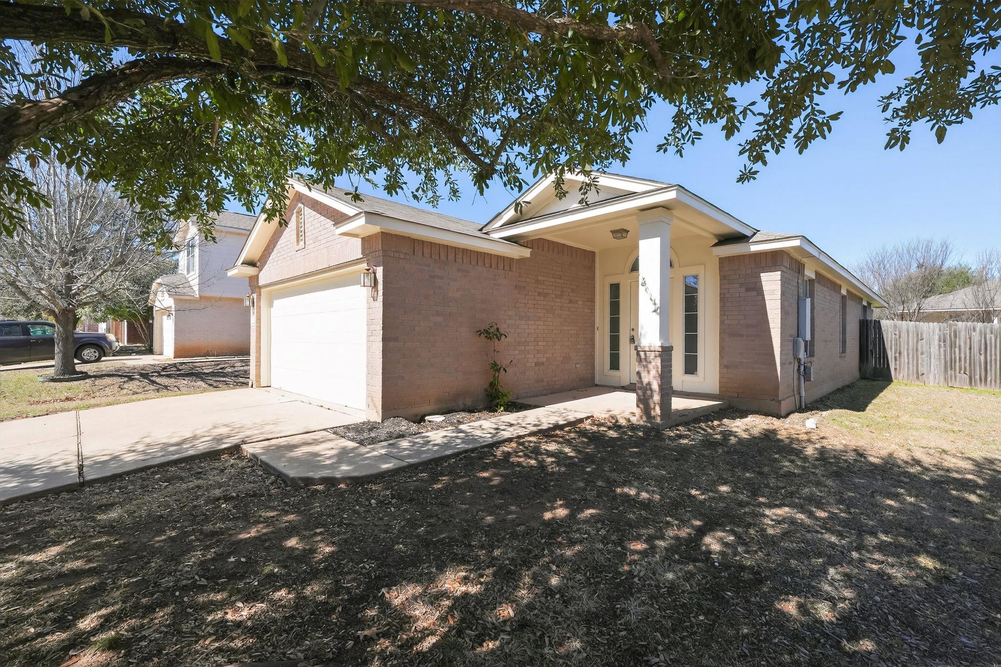 1007 Gentry Dr, Leander, TX 78641