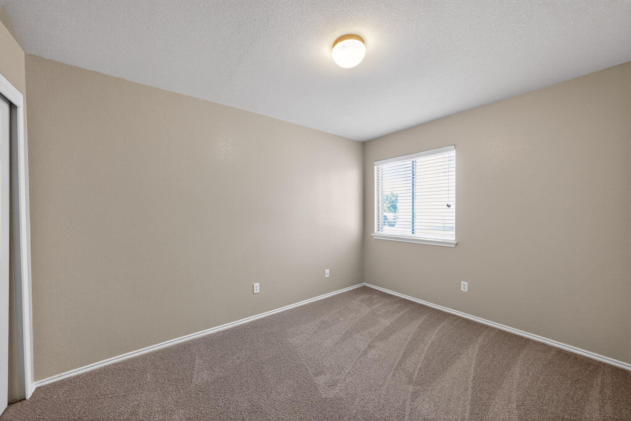 1007 Gentry Dr, Leander, TX 78641