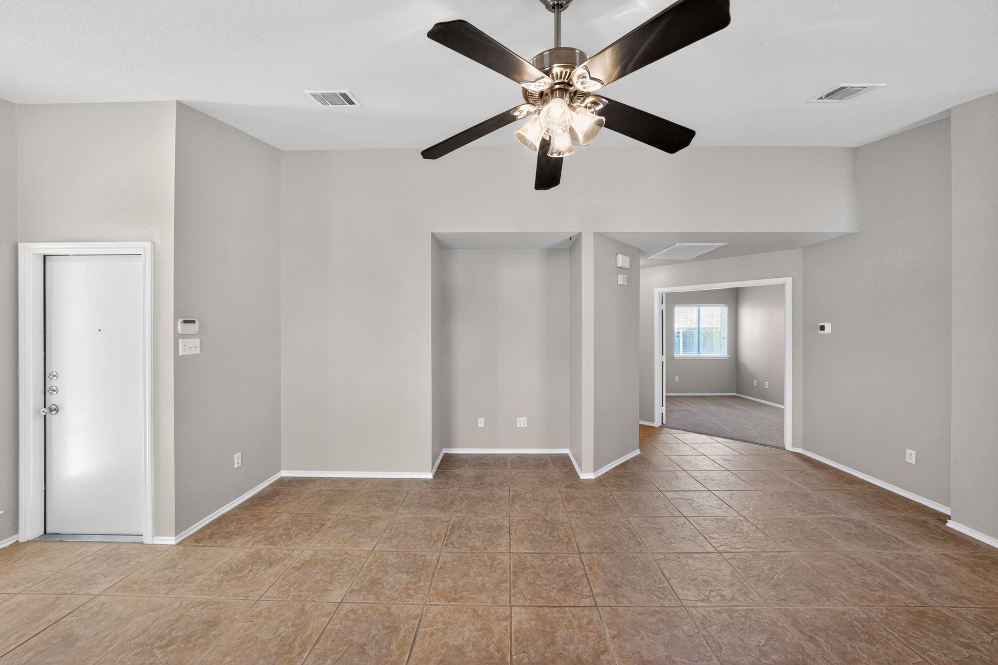 1007 Gentry Dr, Leander, TX 78641