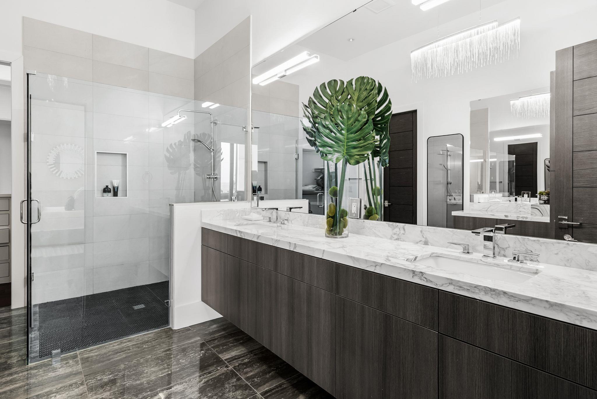 912 Watercliffe, Lago Vista, TX 78645