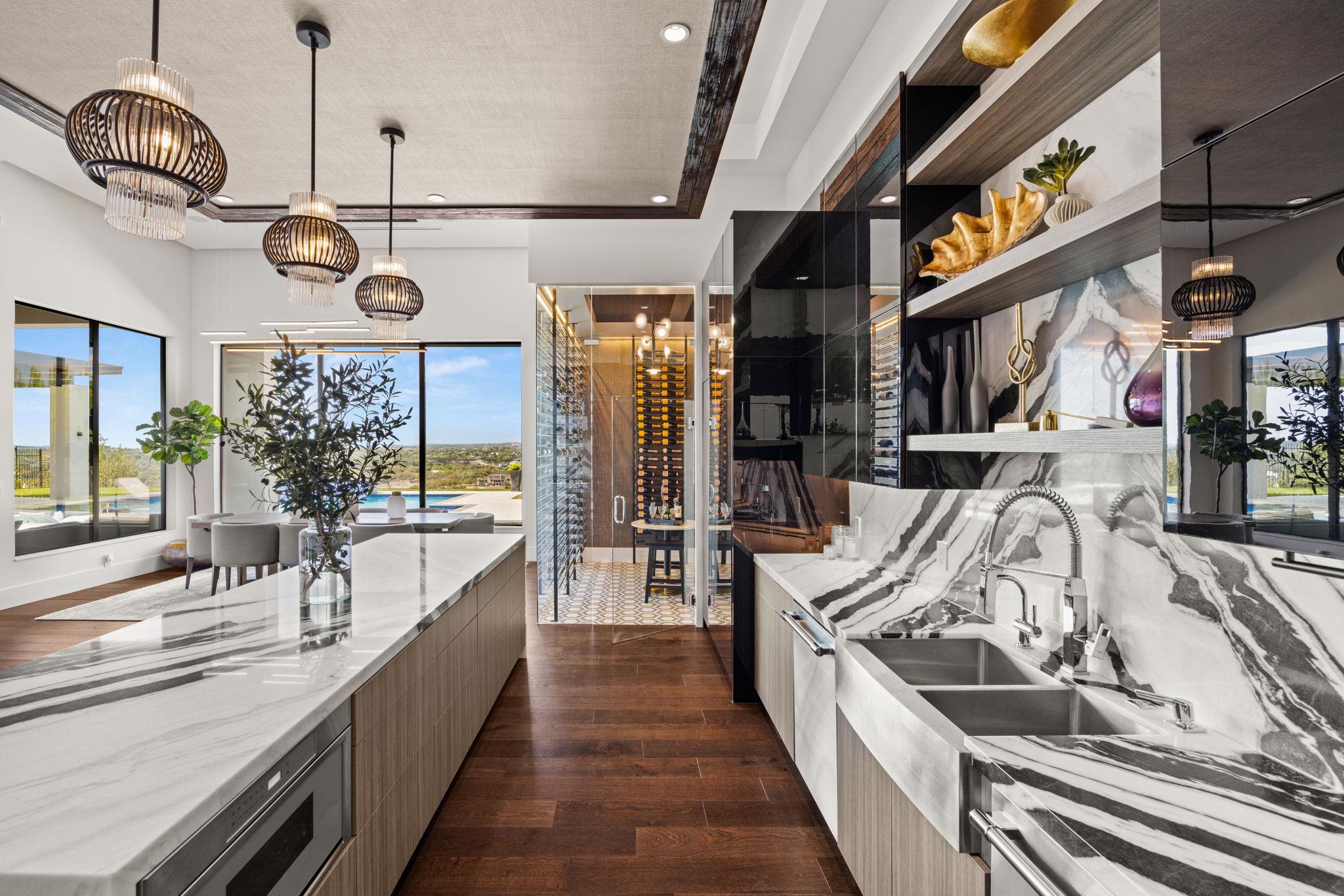 912 Watercliffe, Lago Vista, TX 78645