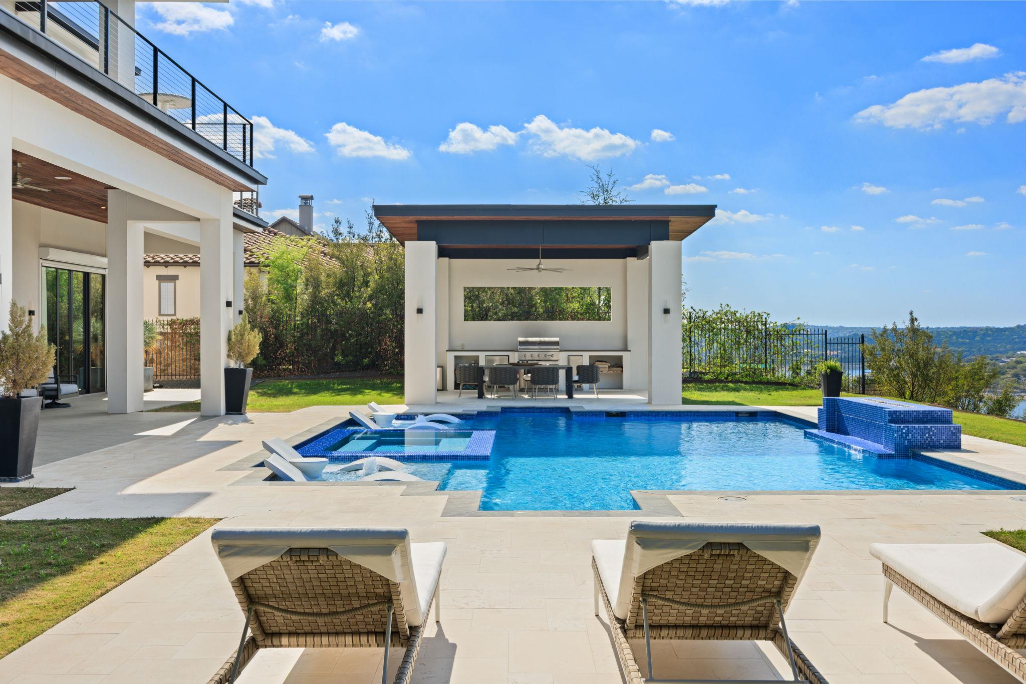 912 Watercliffe, Lago Vista, TX 78645