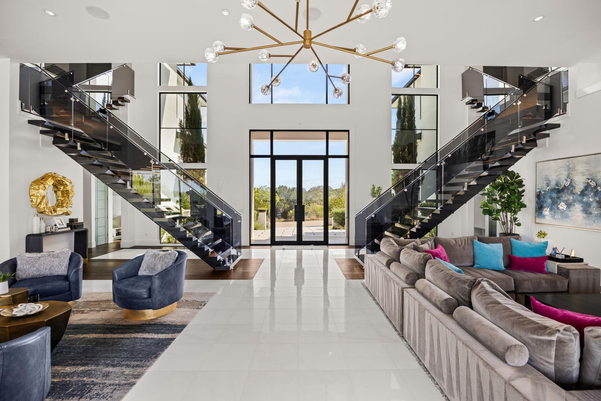 912 Watercliffe, Lago Vista, TX 78645