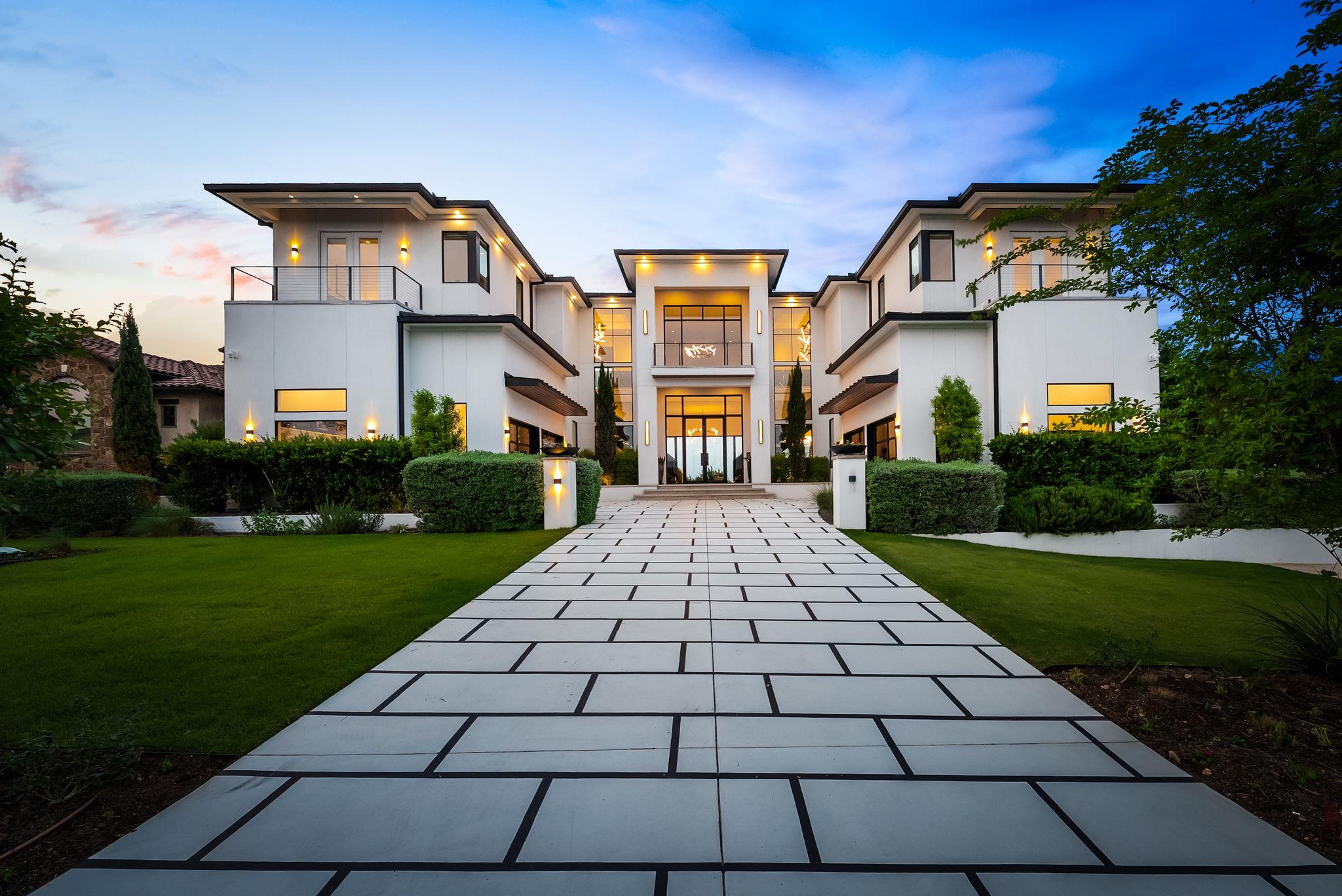 912 Watercliffe, Lago Vista, TX 78645