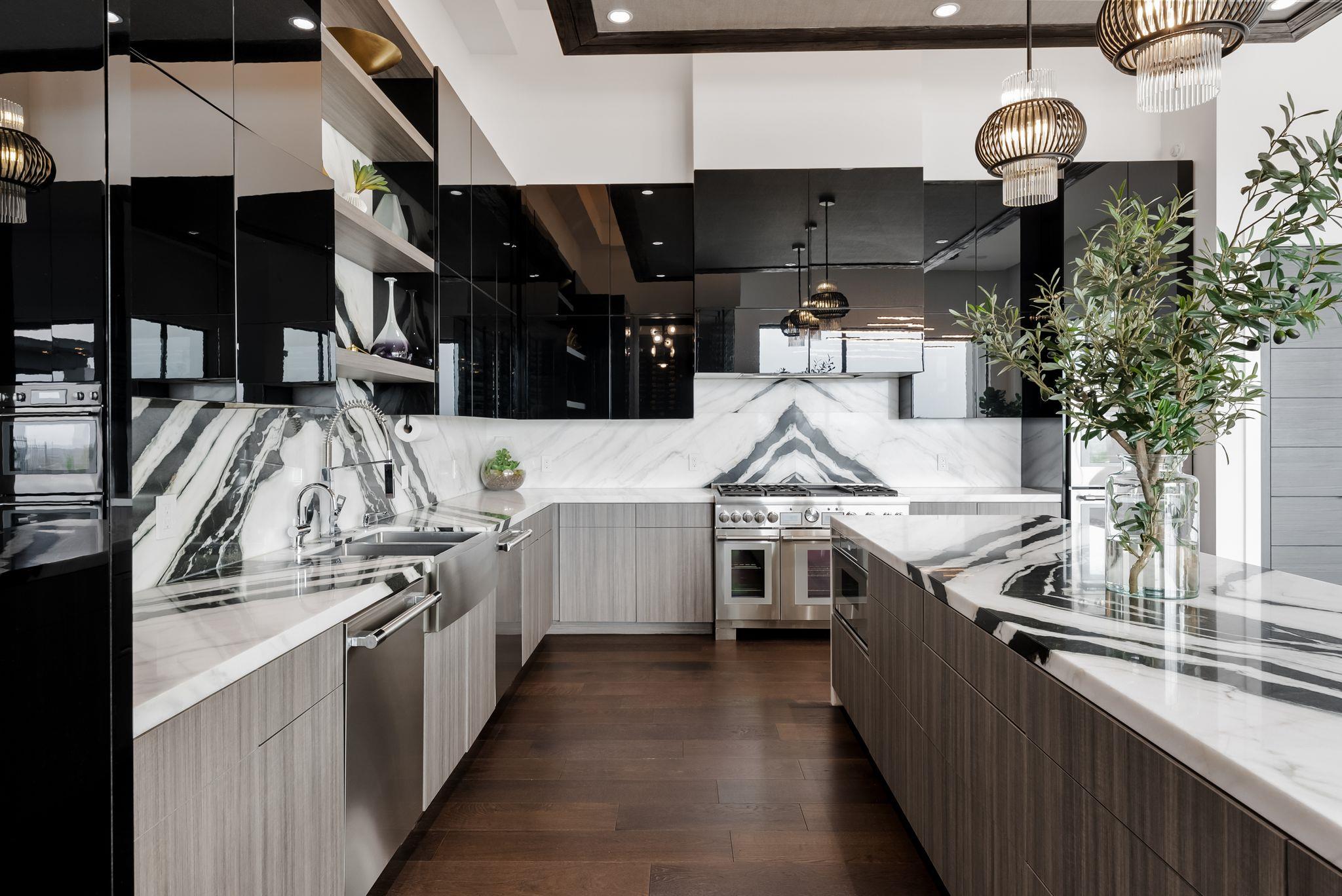 912 Watercliffe, Lago Vista, TX 78645