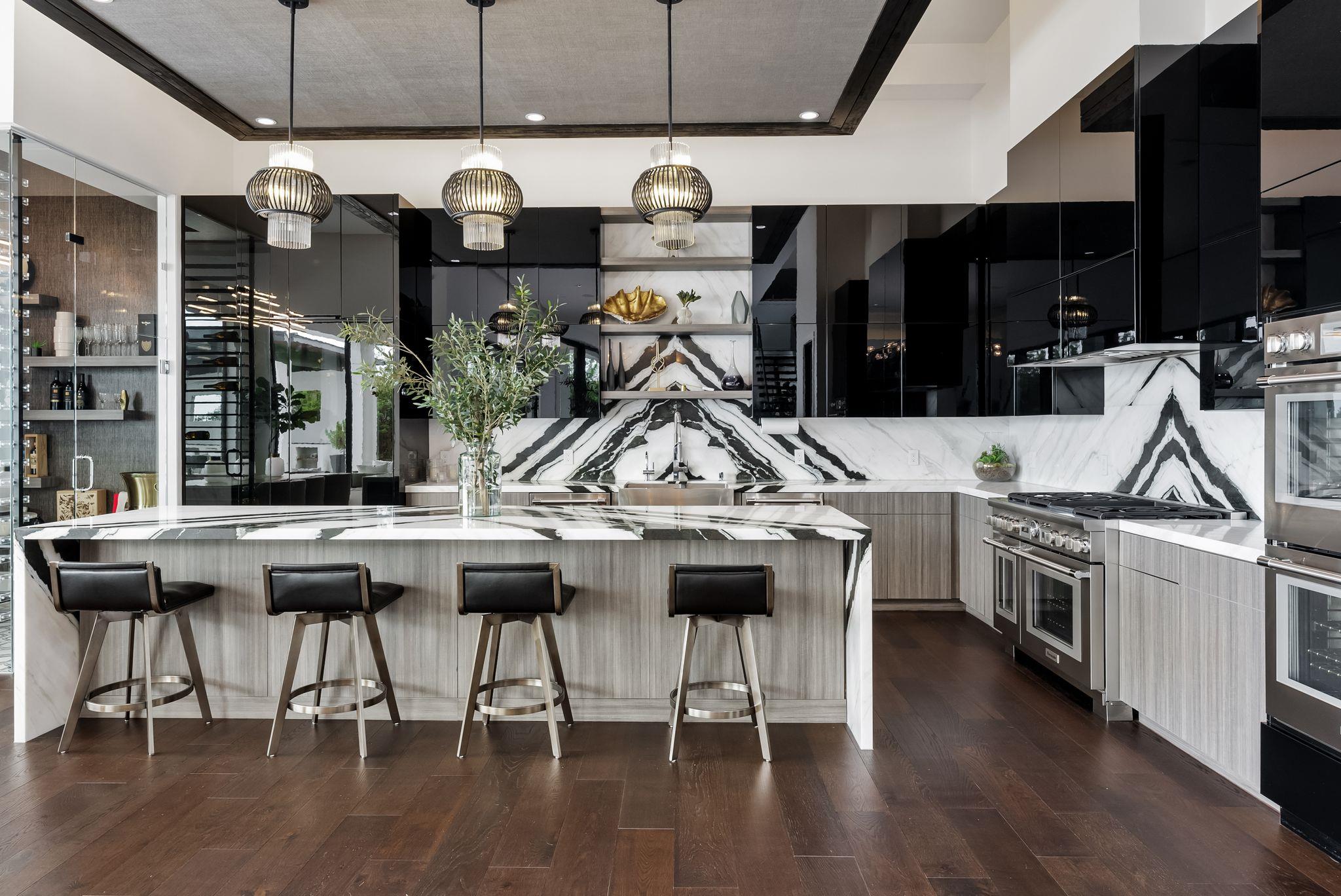 912 Watercliffe, Lago Vista, TX 78645