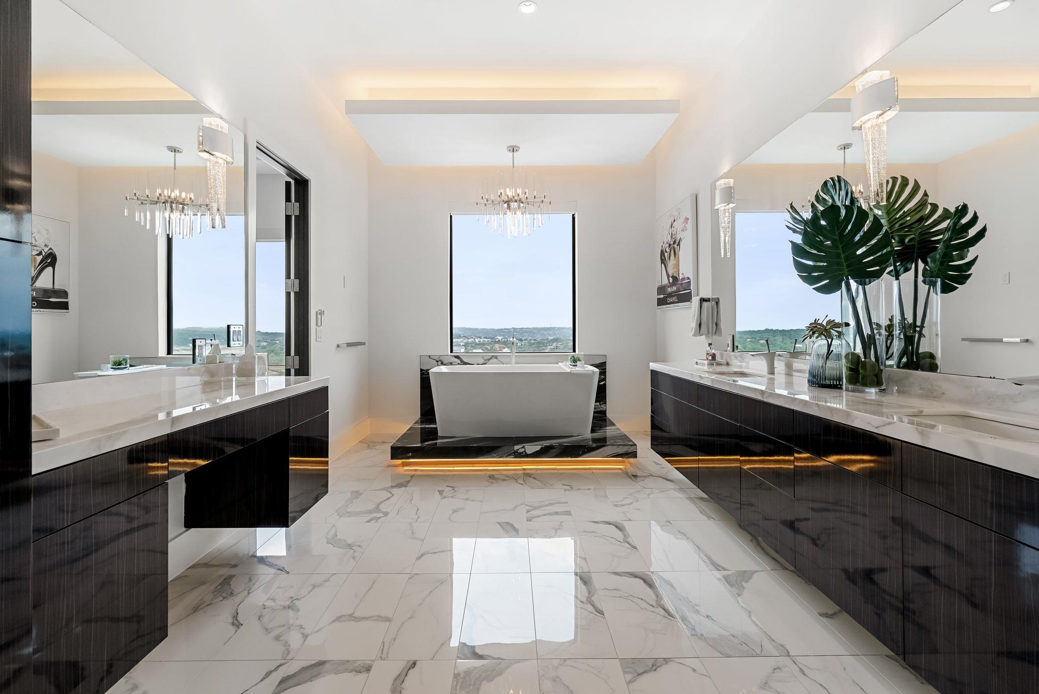 912 Watercliffe, Lago Vista, TX 78645