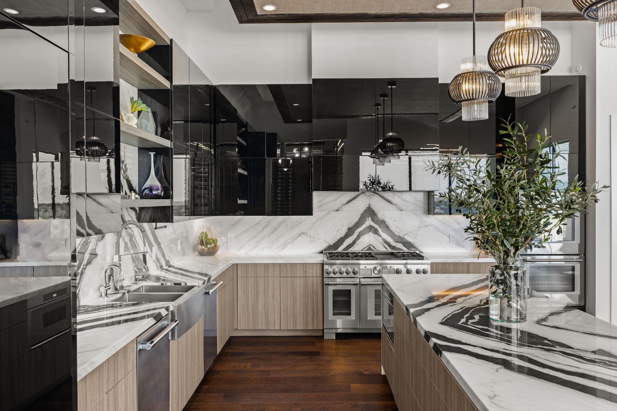 912 Watercliffe, Lago Vista, TX 78645