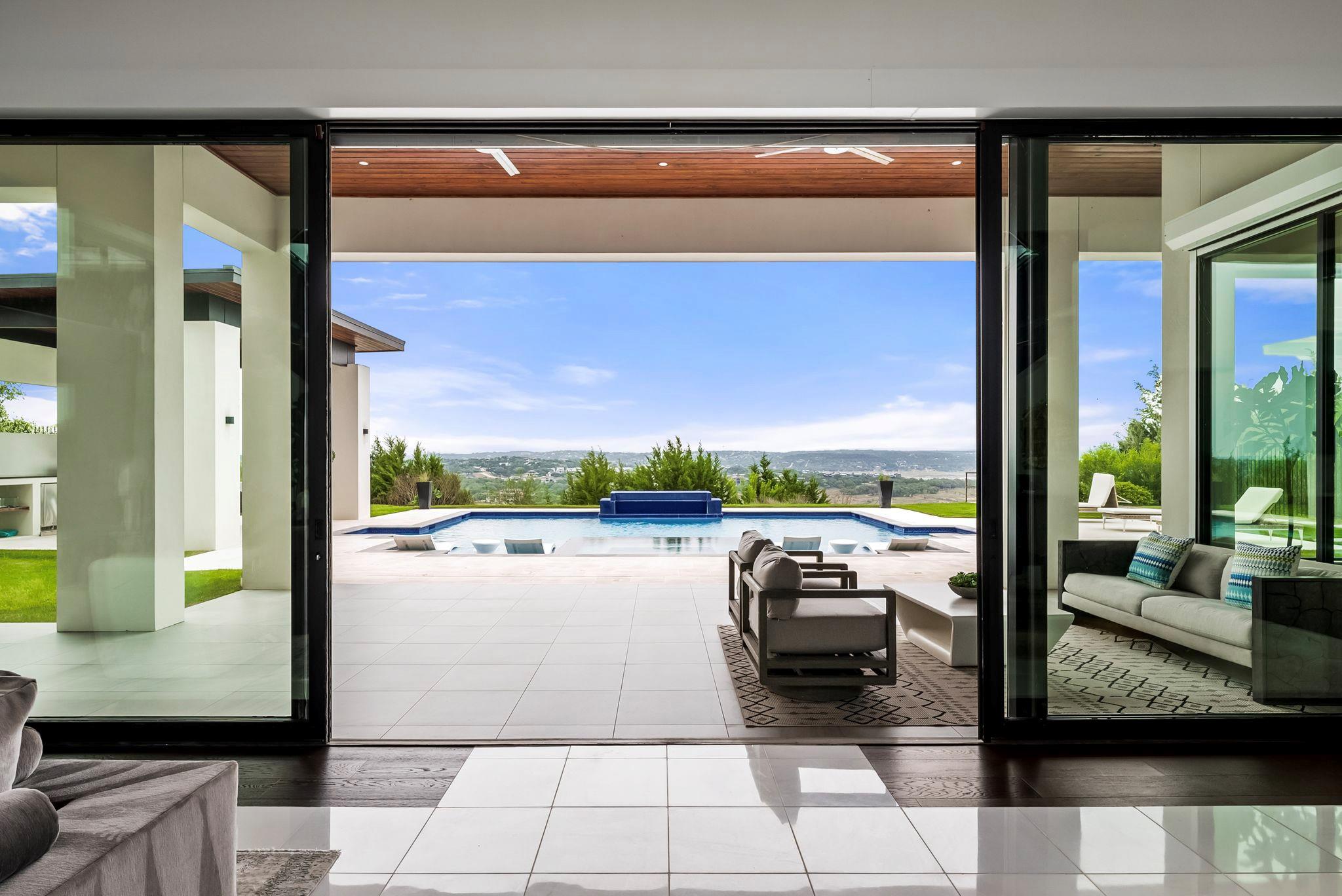 912 Watercliffe, Lago Vista, TX 78645