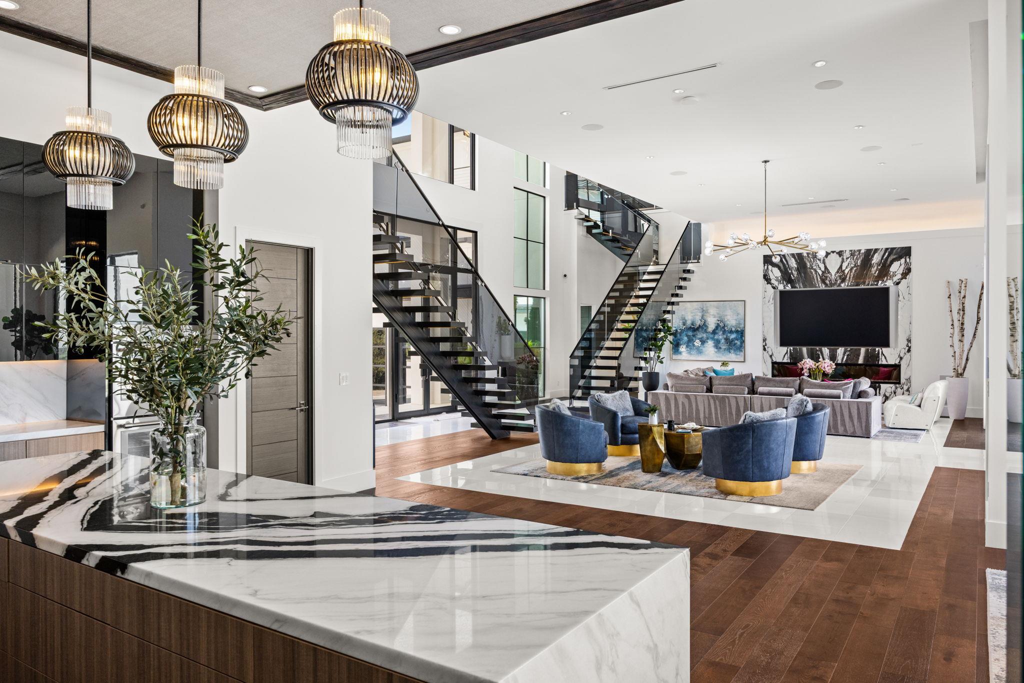 912 Watercliffe, Lago Vista, TX 78645