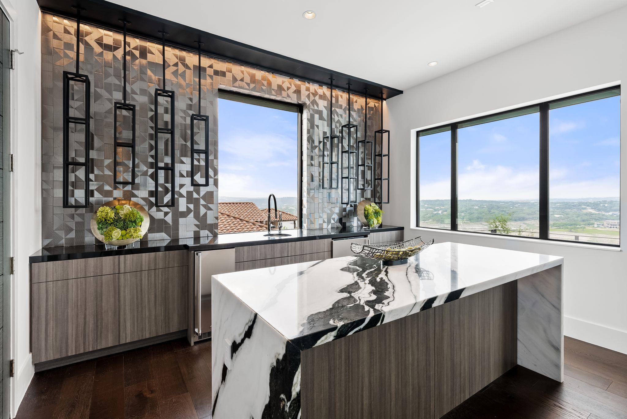 912 Watercliffe, Lago Vista, TX 78645