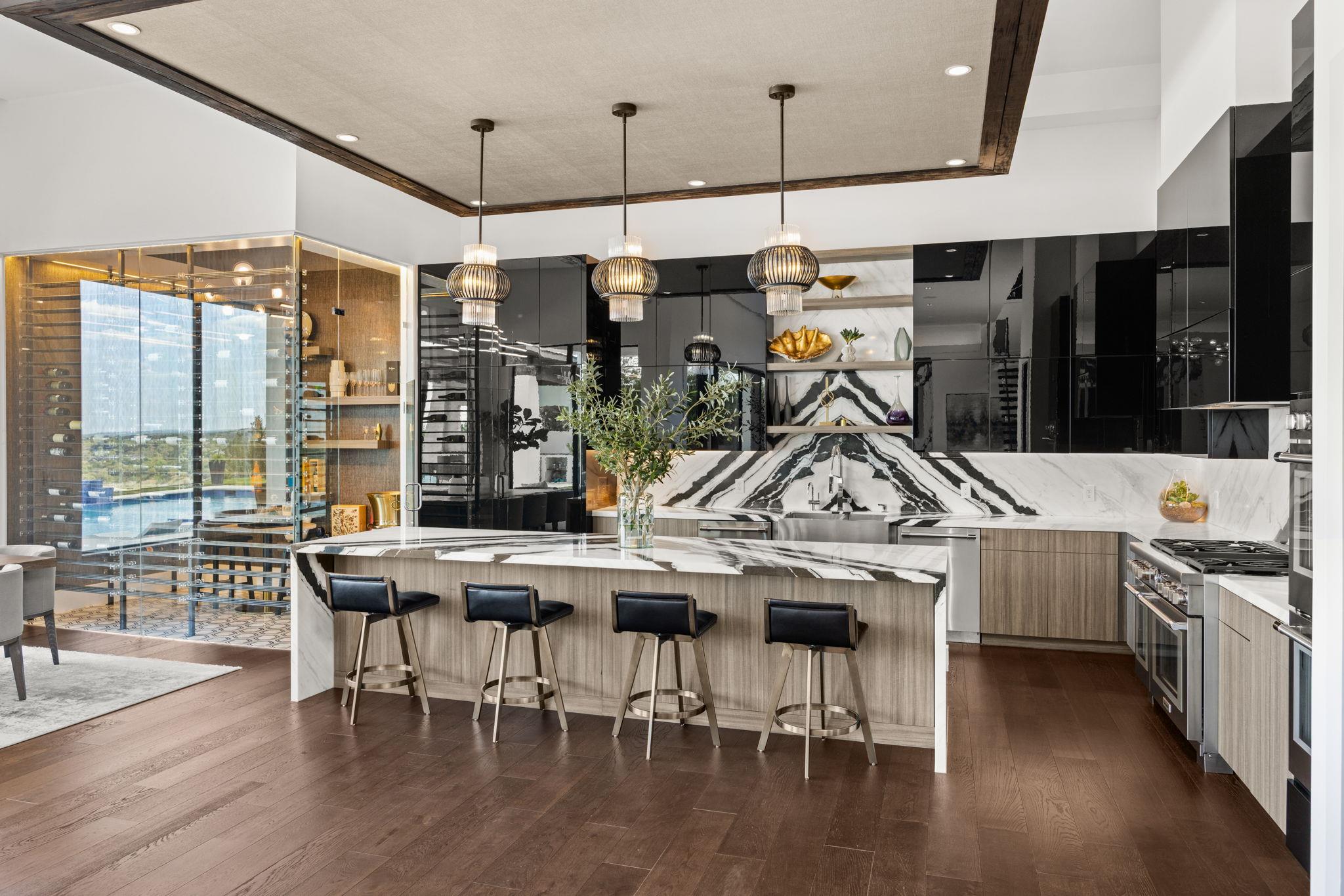 912 Watercliffe, Lago Vista, TX 78645