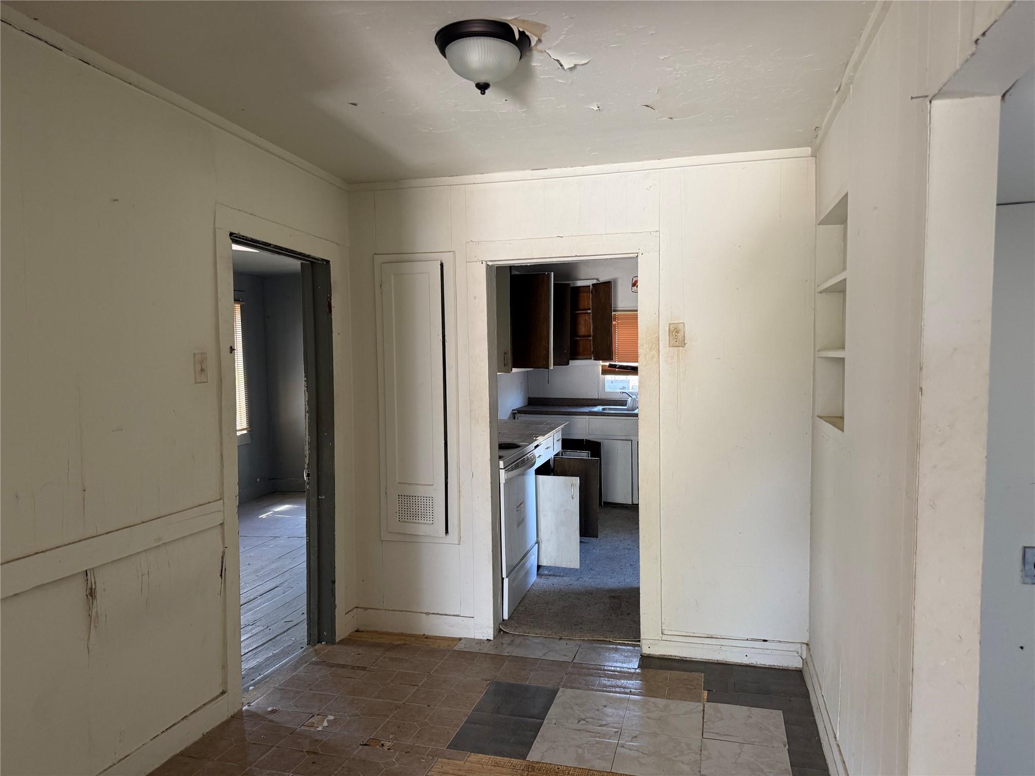 1109 Pecos St, Lockhart, TX 78644