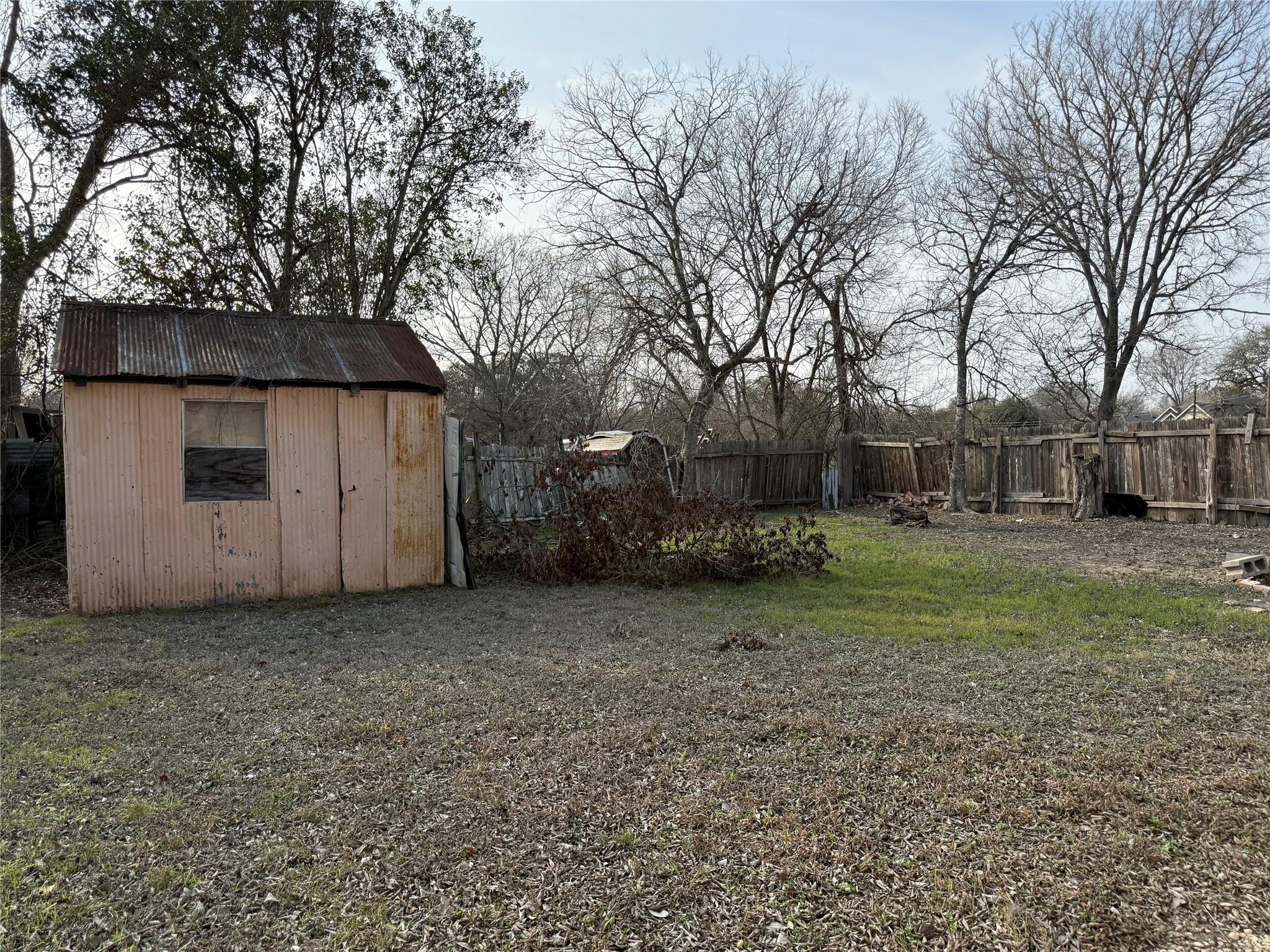 1109 Pecos St, Lockhart, TX 78644
