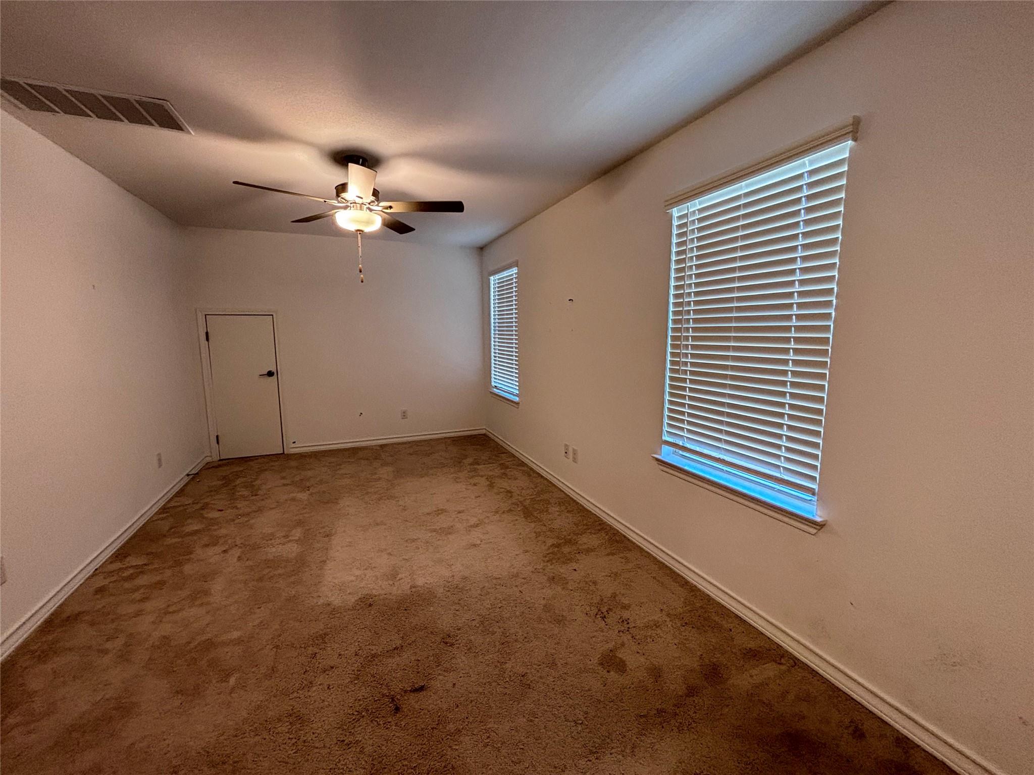 562 Papaya Dr, Buda, TX 78610