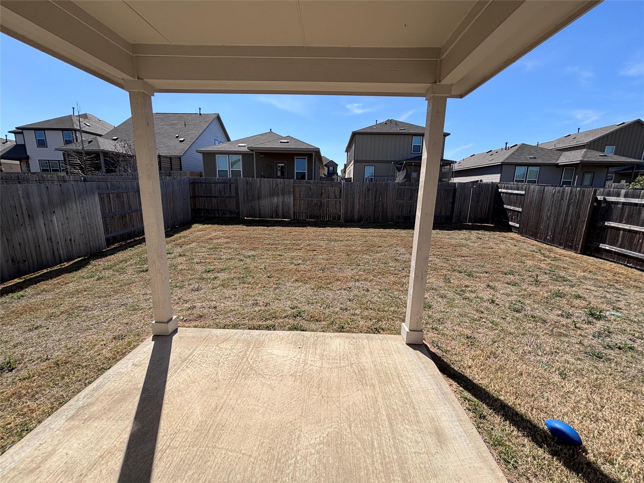 562 Papaya Dr, Buda, TX 78610