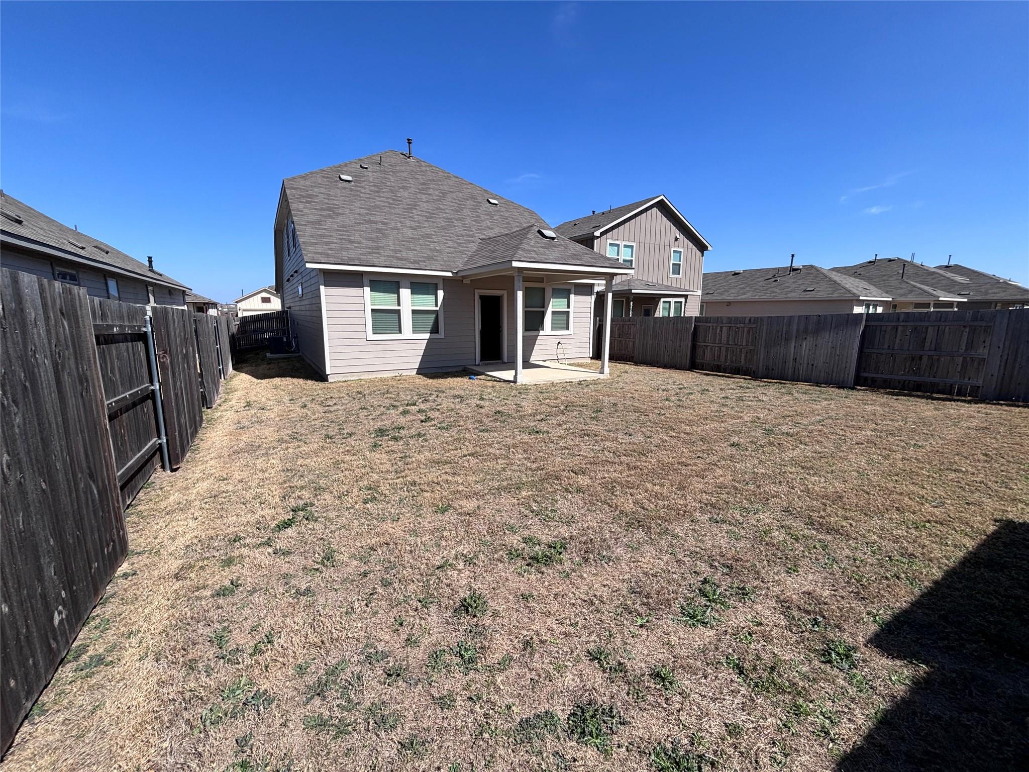 562 Papaya Dr, Buda, TX 78610
