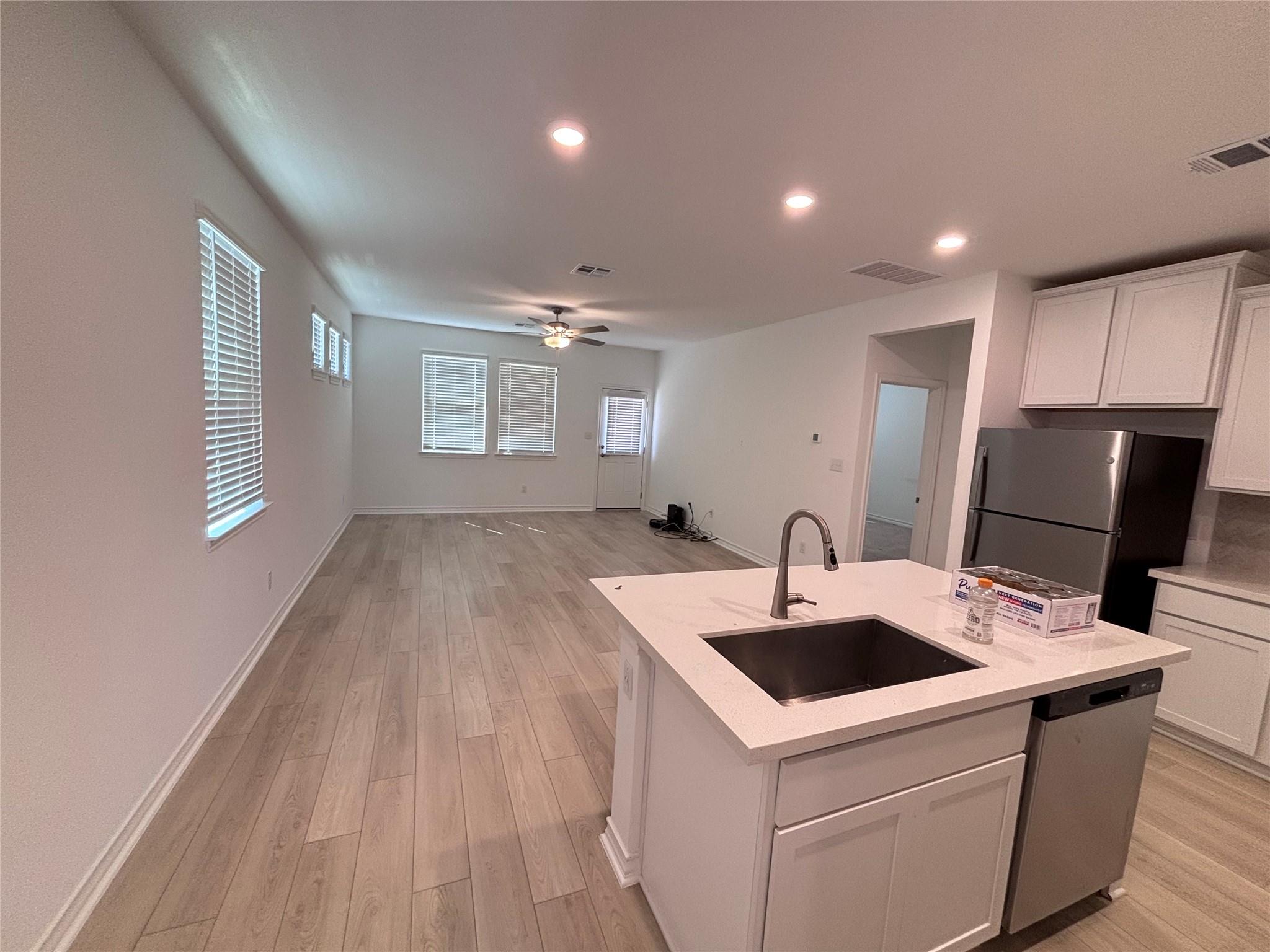 562 Papaya Dr, Buda, TX 78610