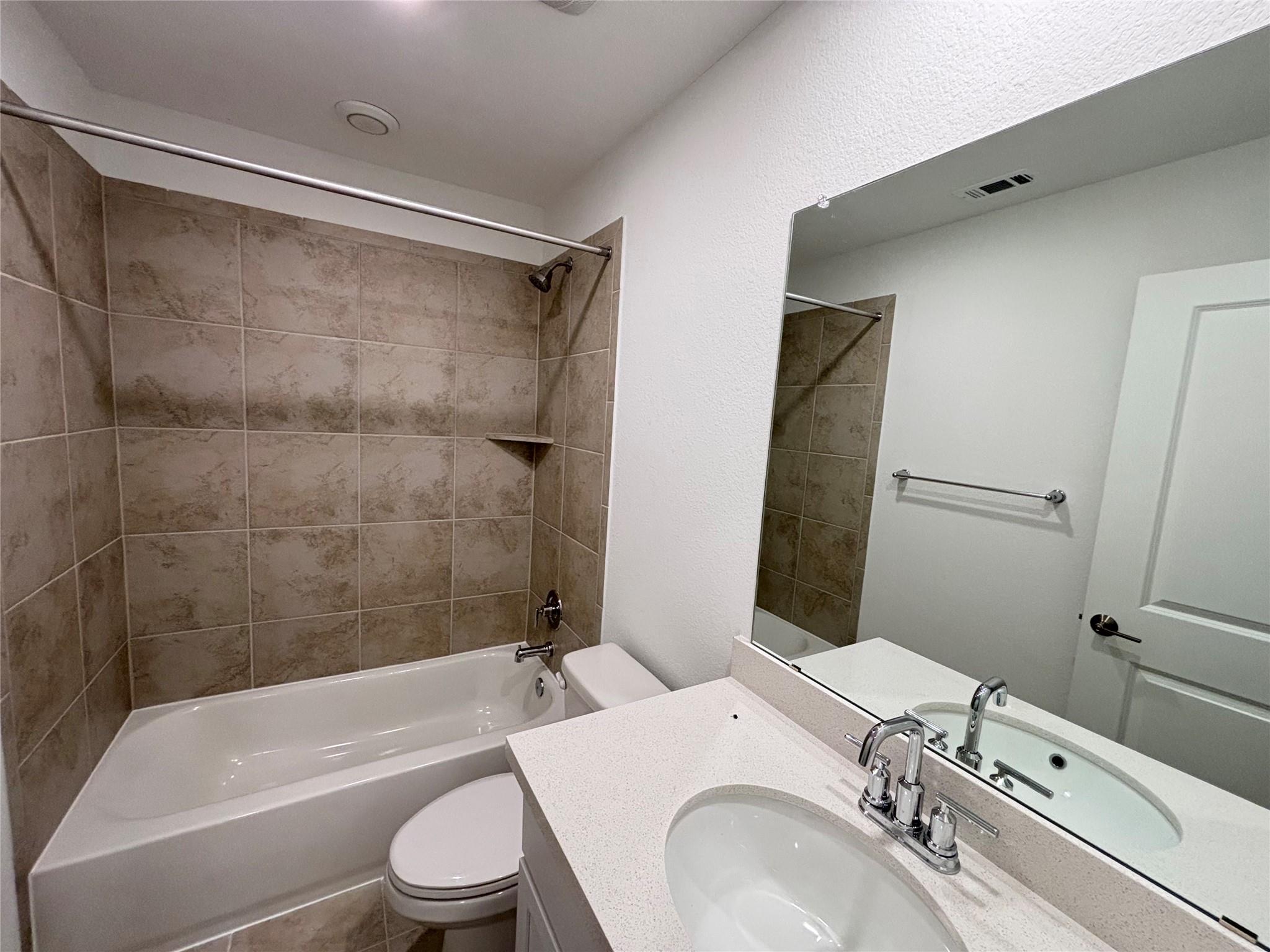 562 Papaya Dr, Buda, TX 78610