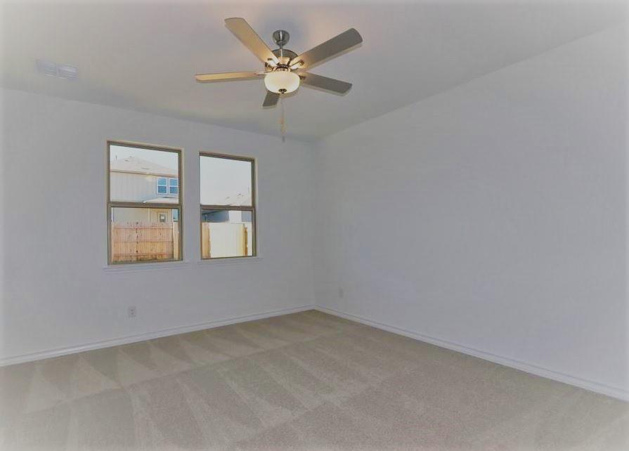 562 Papaya Dr, Buda, TX 78610