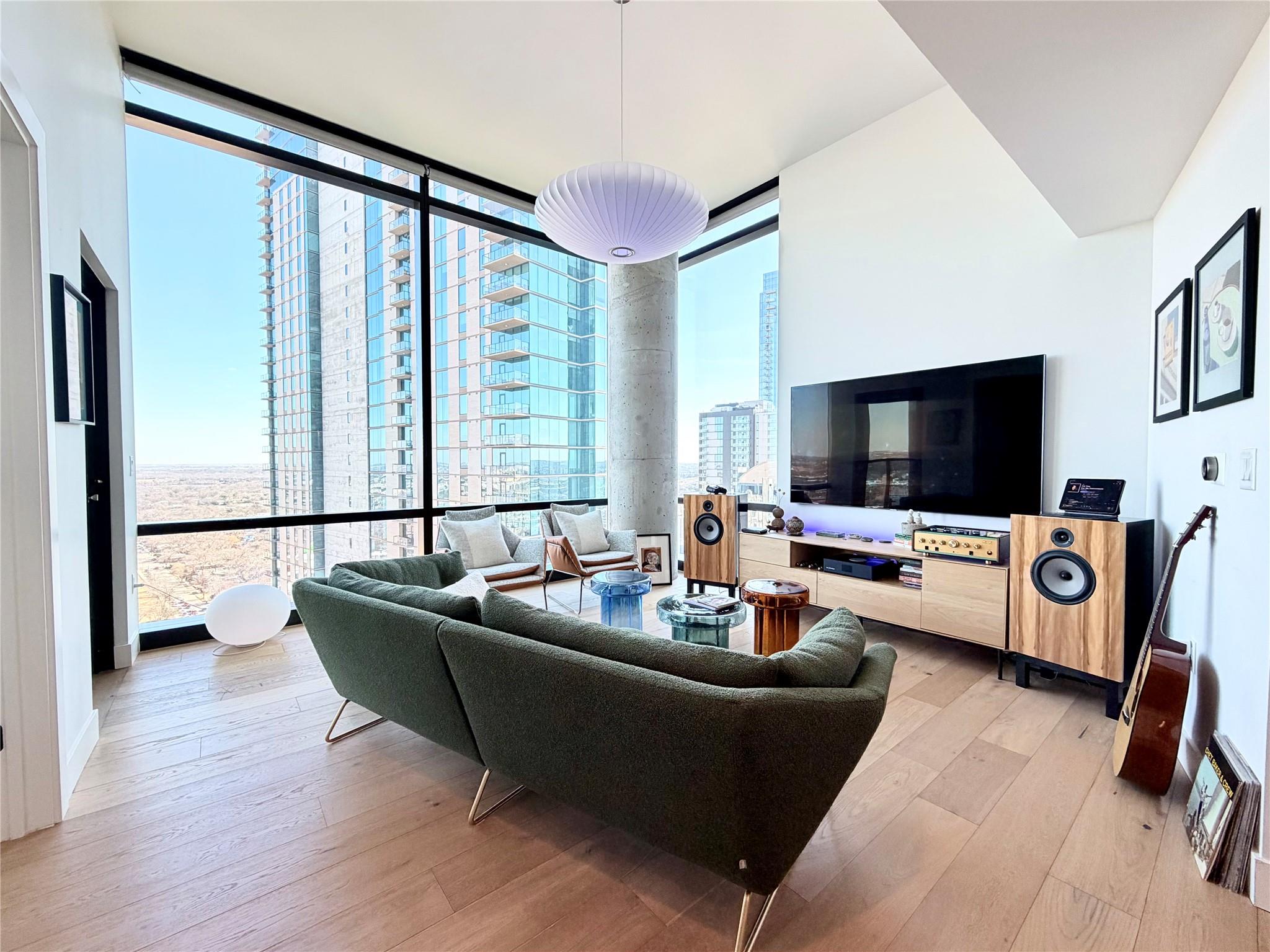 70 Rainey St # 2203, Austin, TX 78701