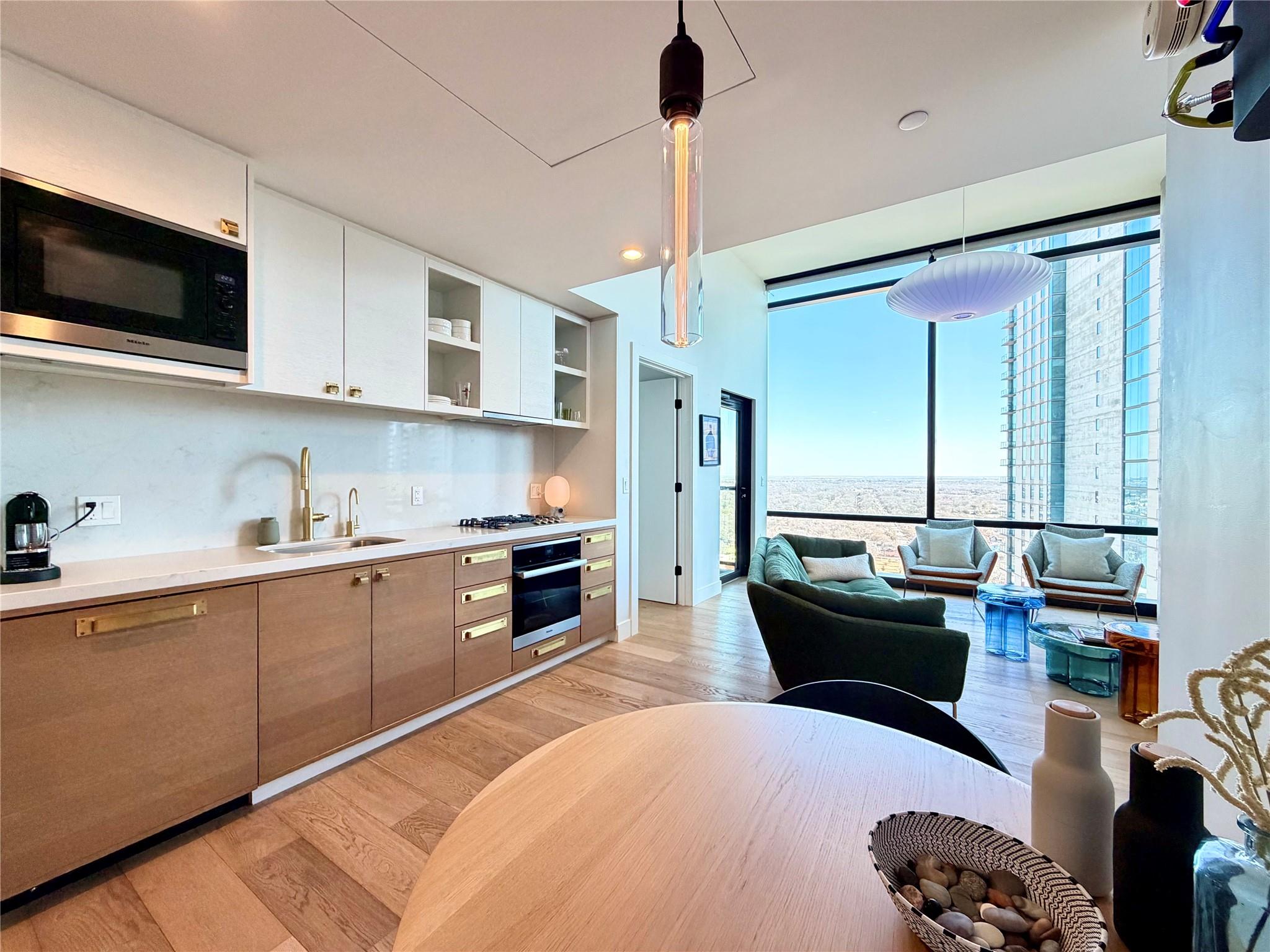 70 Rainey St # 2203, Austin, TX 78701