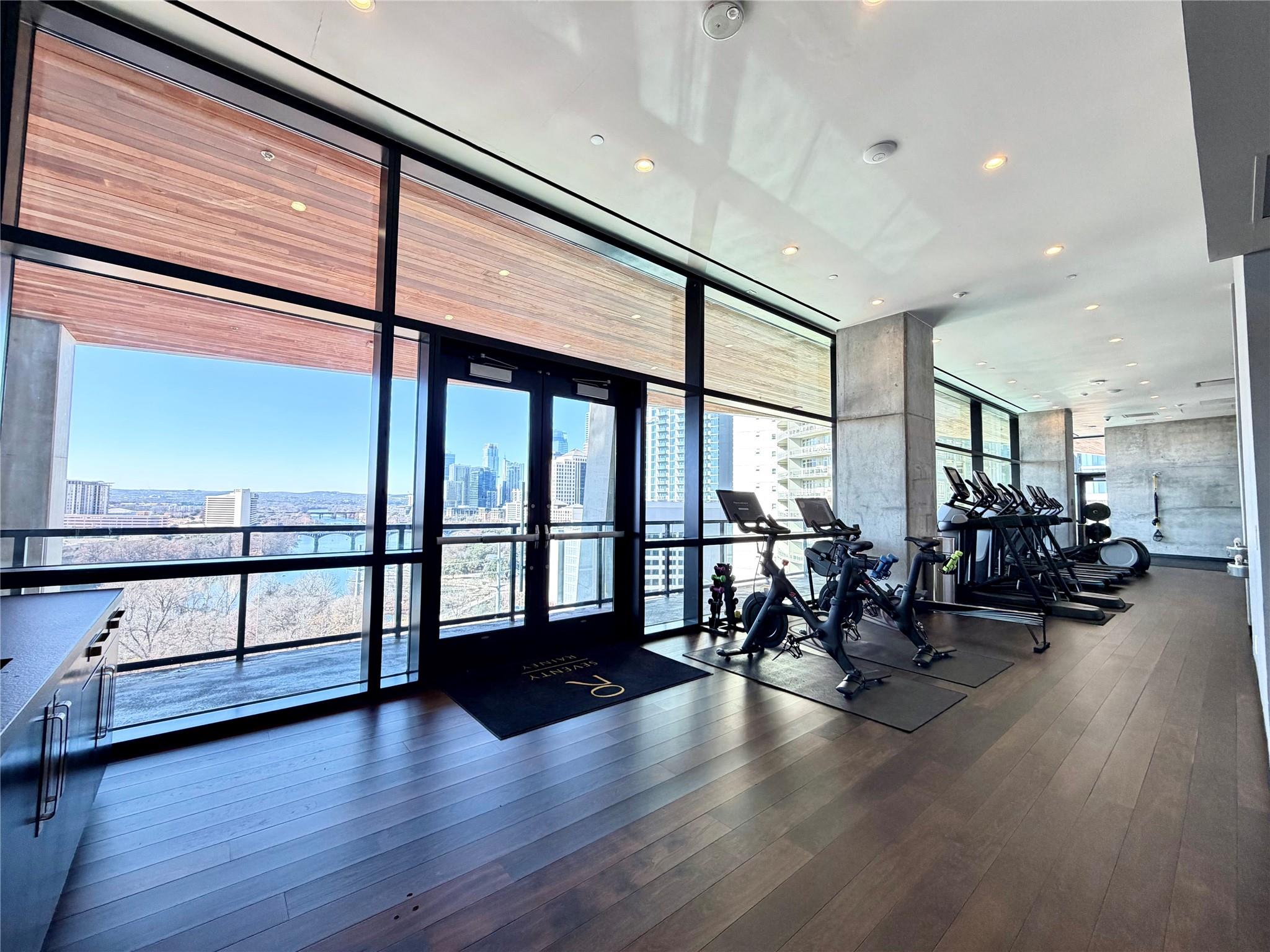 70 Rainey St # 2203, Austin, TX 78701