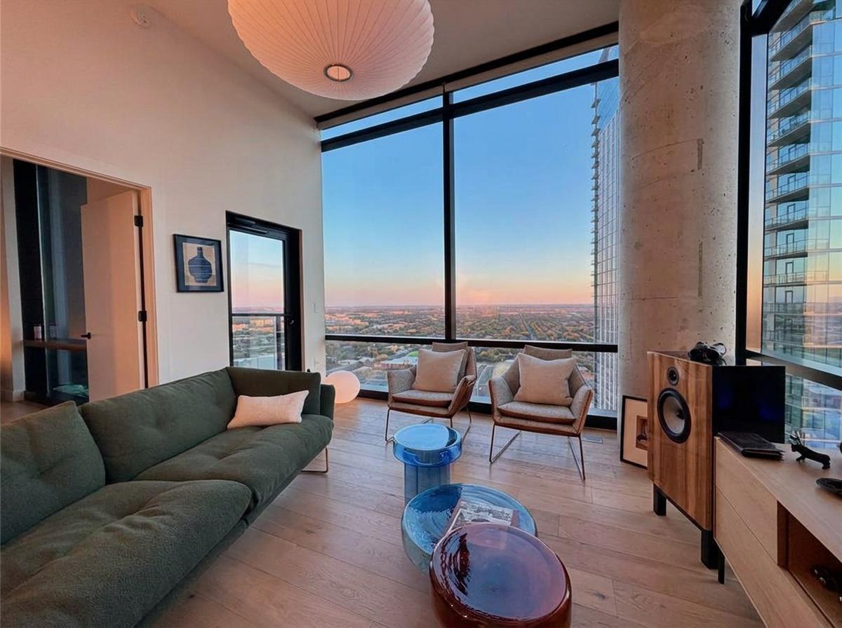 70 Rainey St # 2203, Austin, TX 78701