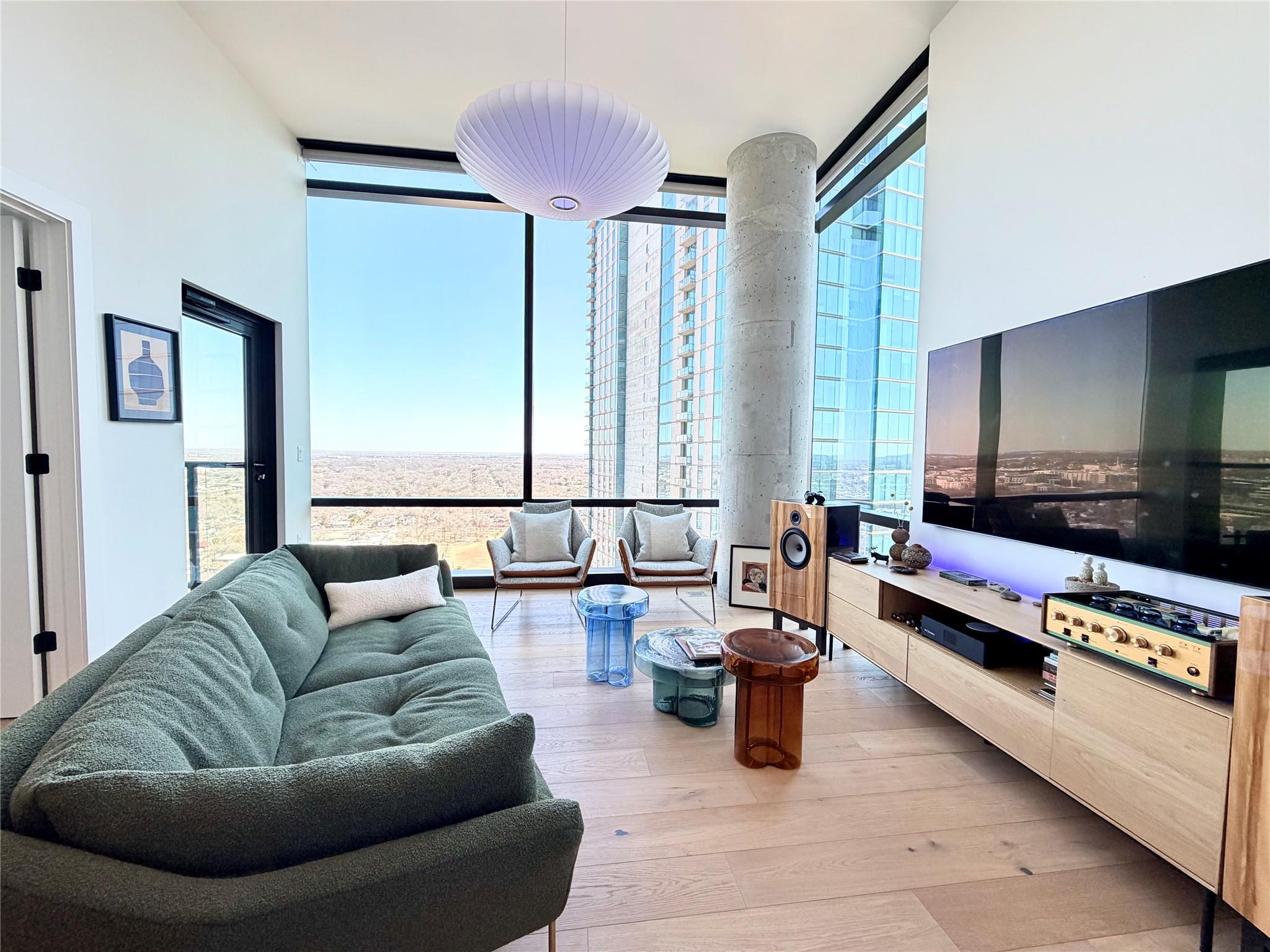 70 Rainey St # 2203, Austin, TX 78701