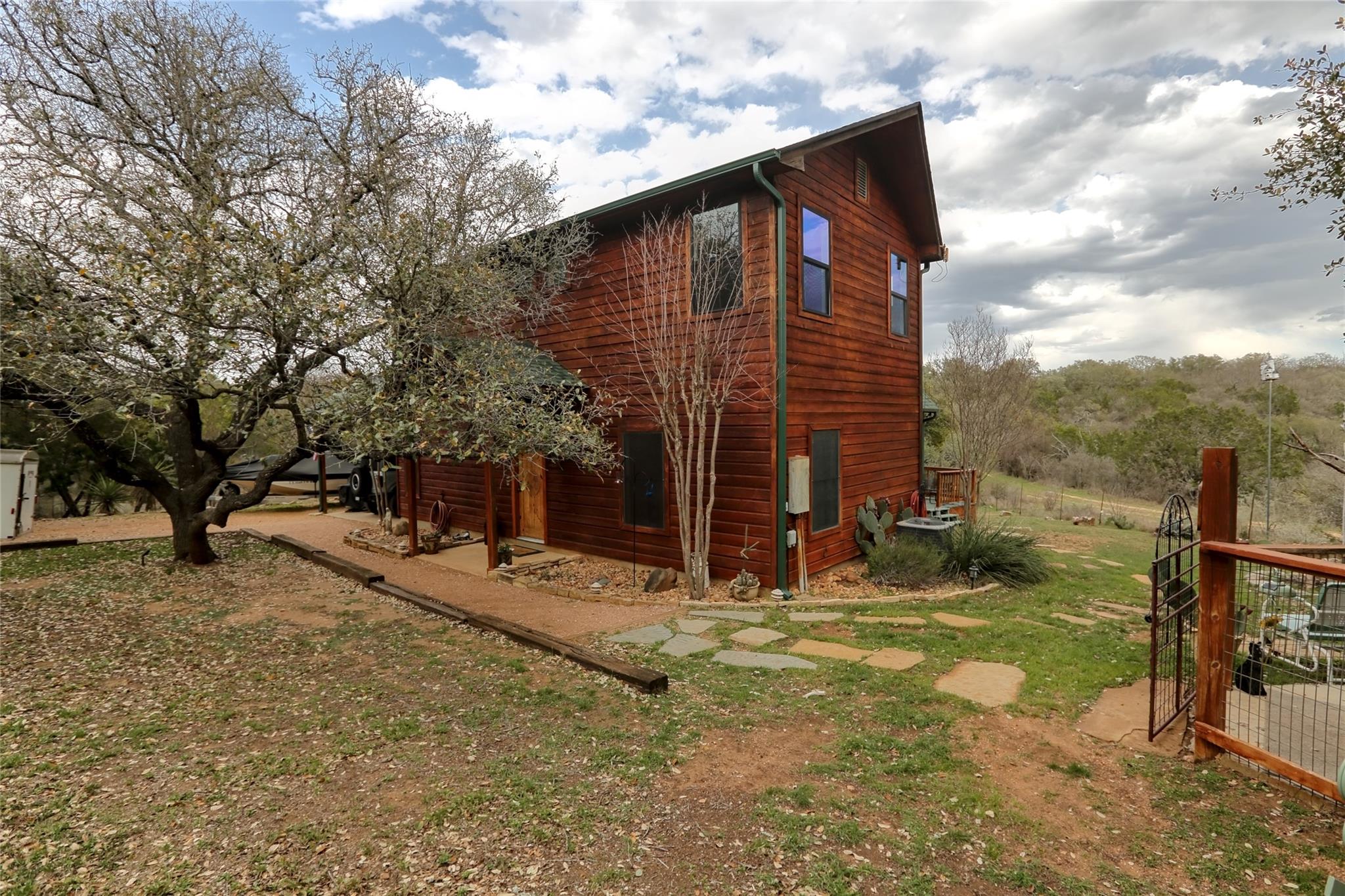 601 Echo Dr, Spicewood, TX 78669