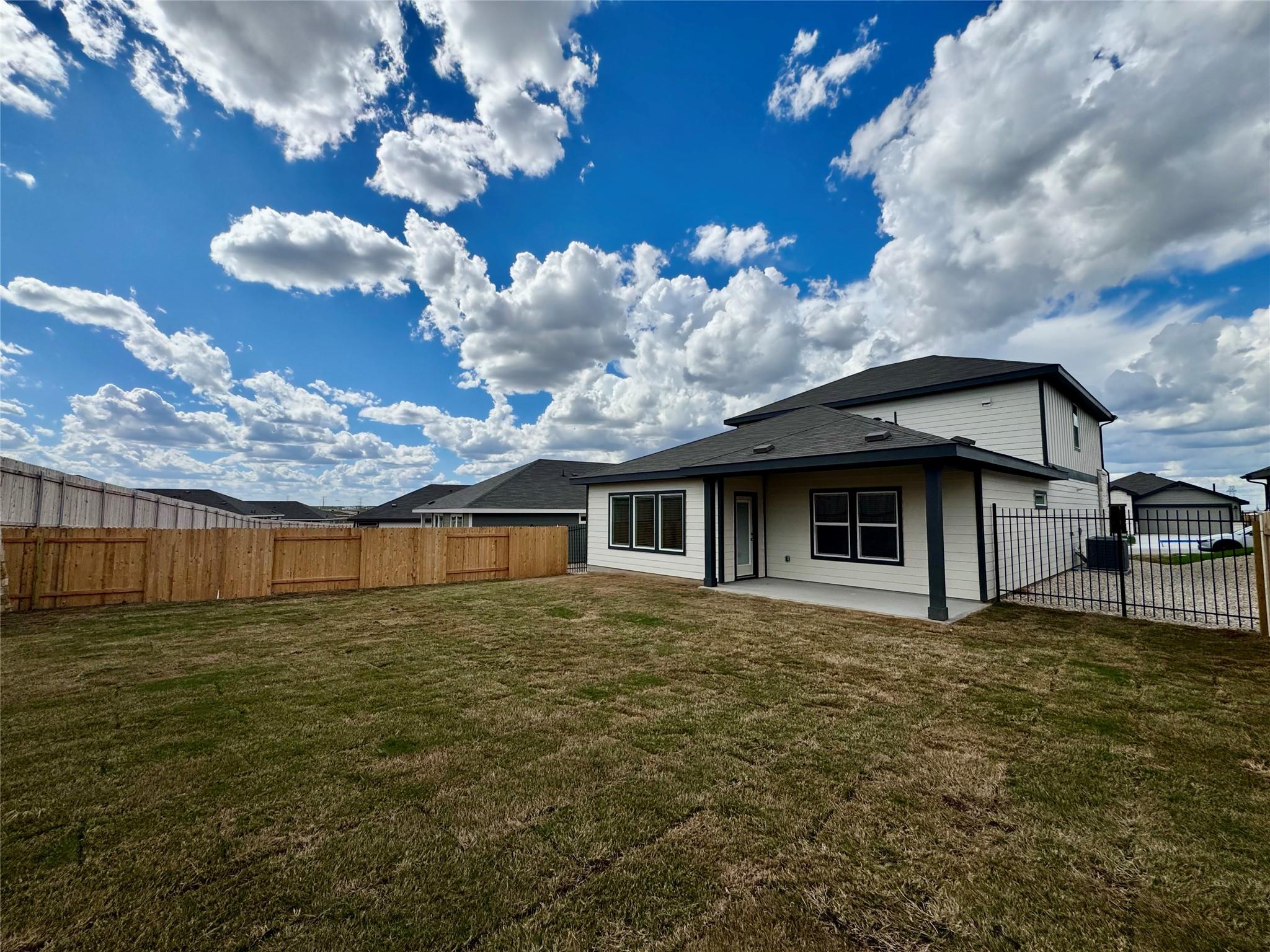 5001 Stockton Ln, Del Valle, TX 78617