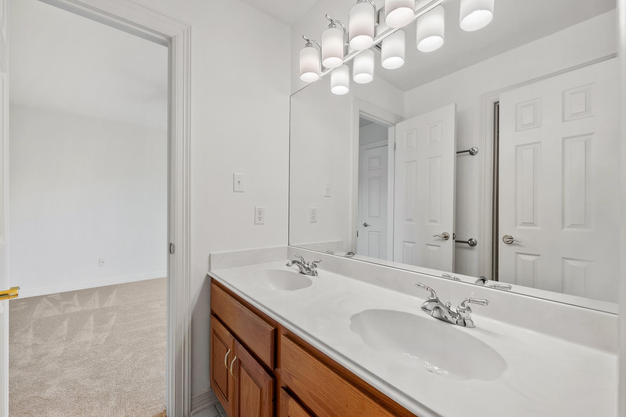 9305 Leaning Rock Cir, Austin, TX 78730