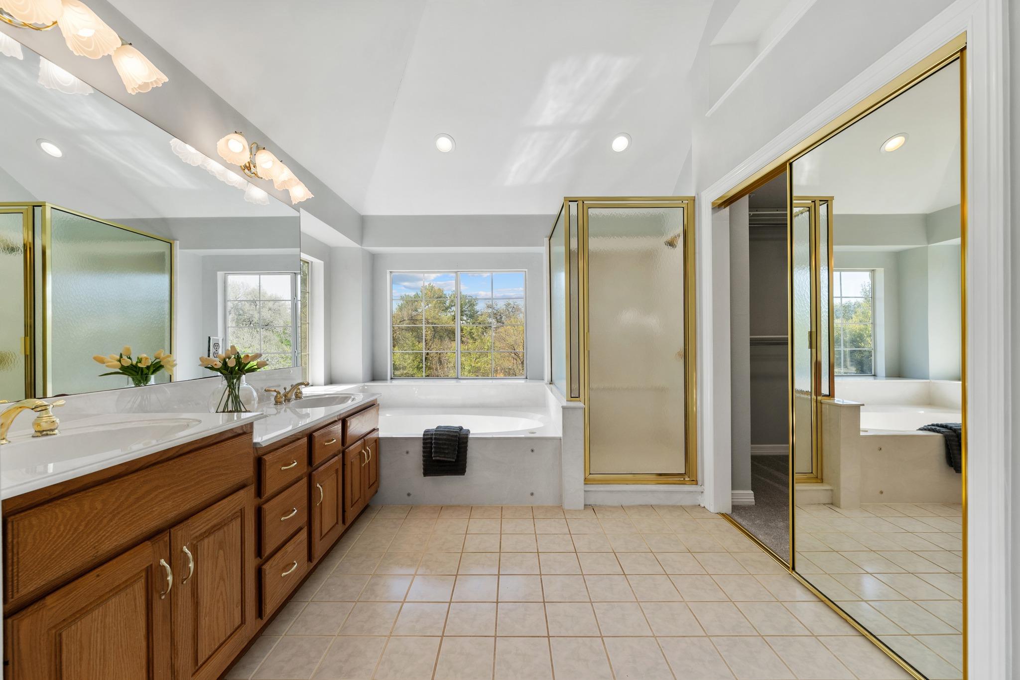 9305 Leaning Rock Cir, Austin, TX 78730