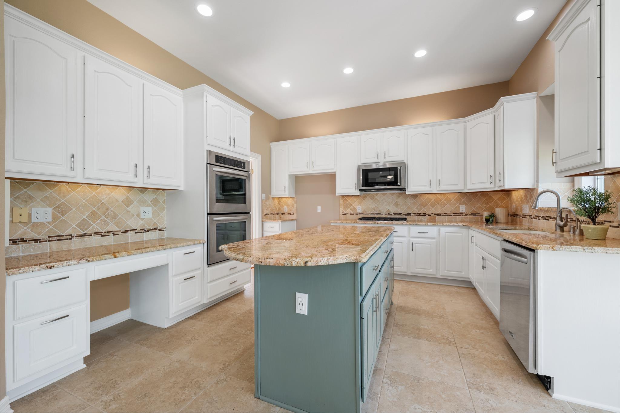 9305 Leaning Rock Cir, Austin, TX 78730