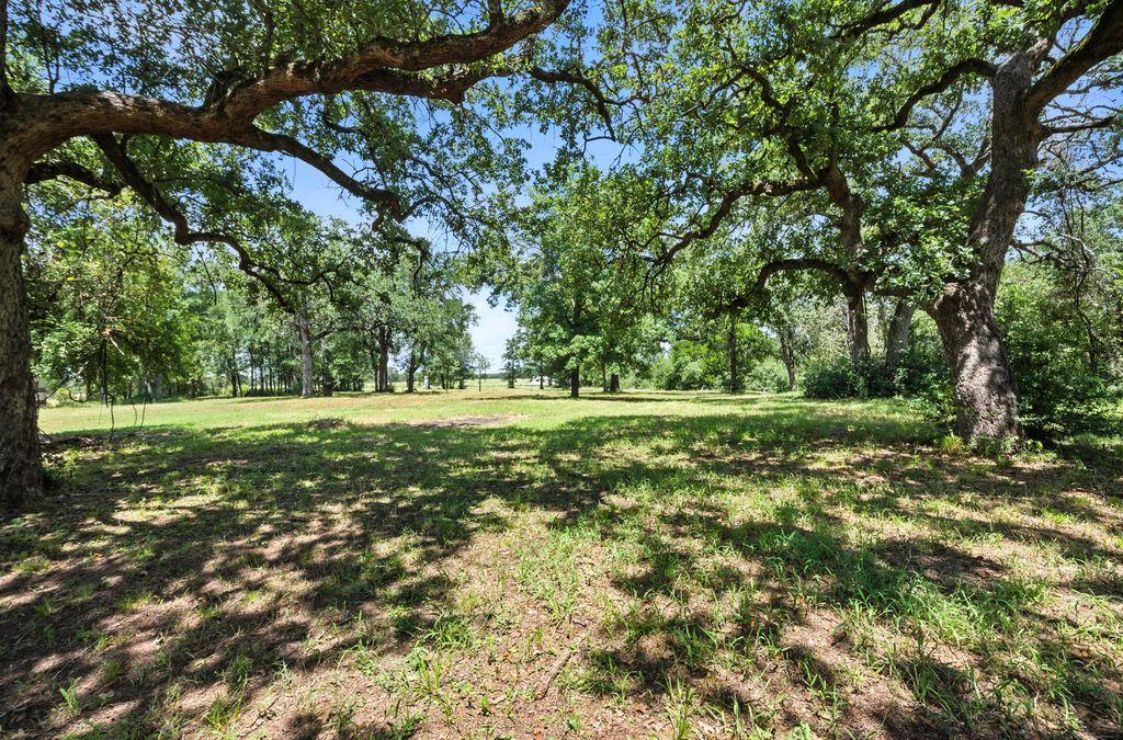 1065 Private Road 7041, Elgin, TX 78621