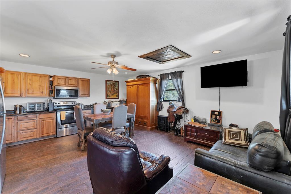 1750 Loop 165 Loop # B, Dripping Springs, TX 78620