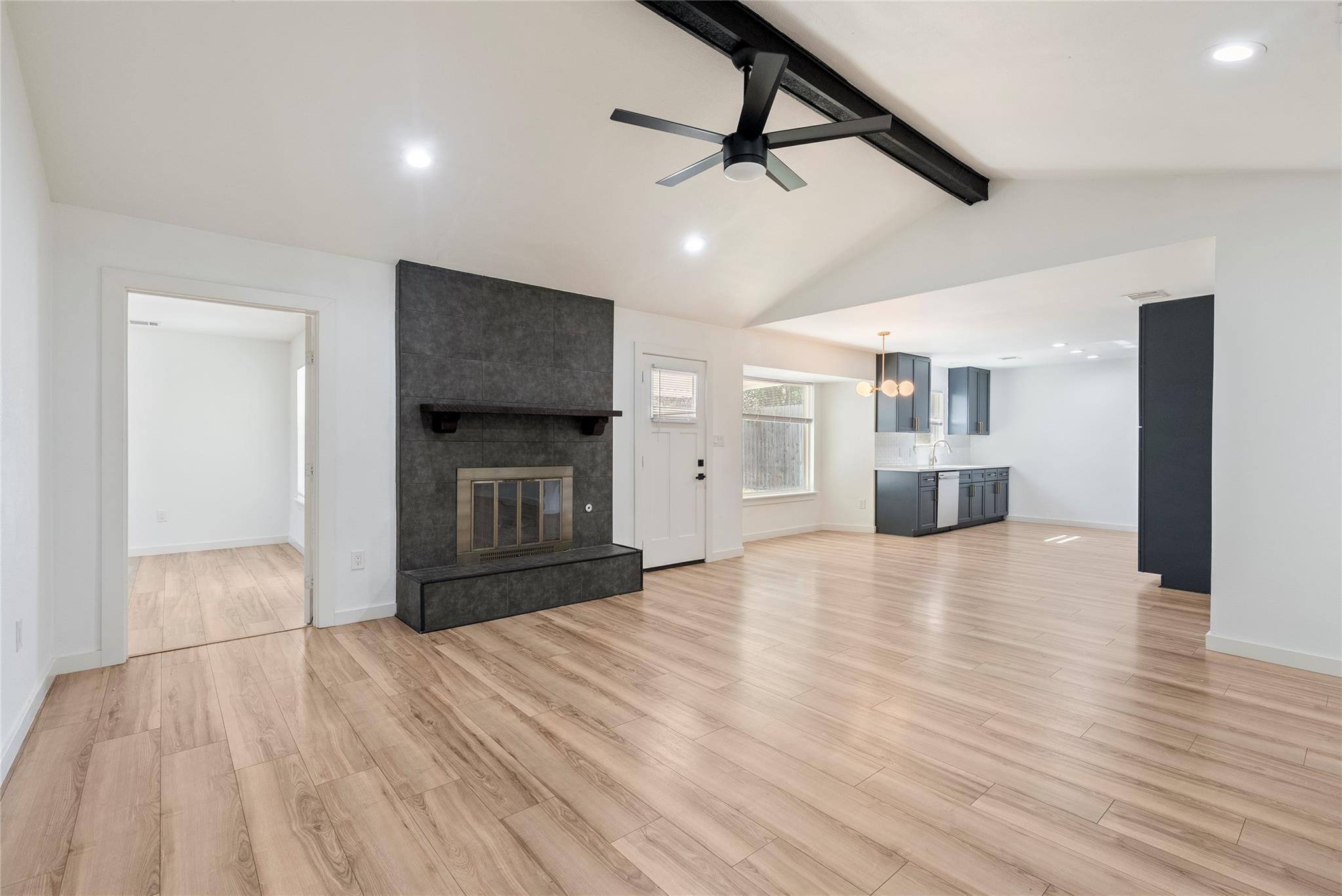 807 Cedar Gln, Austin, TX 78745