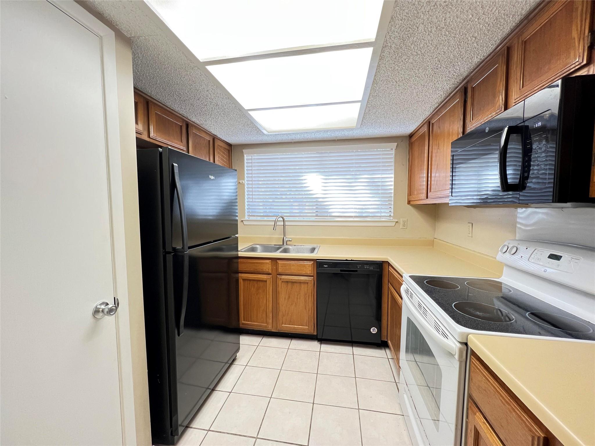 13355 Water Oak Ln # B, Austin, TX 78729