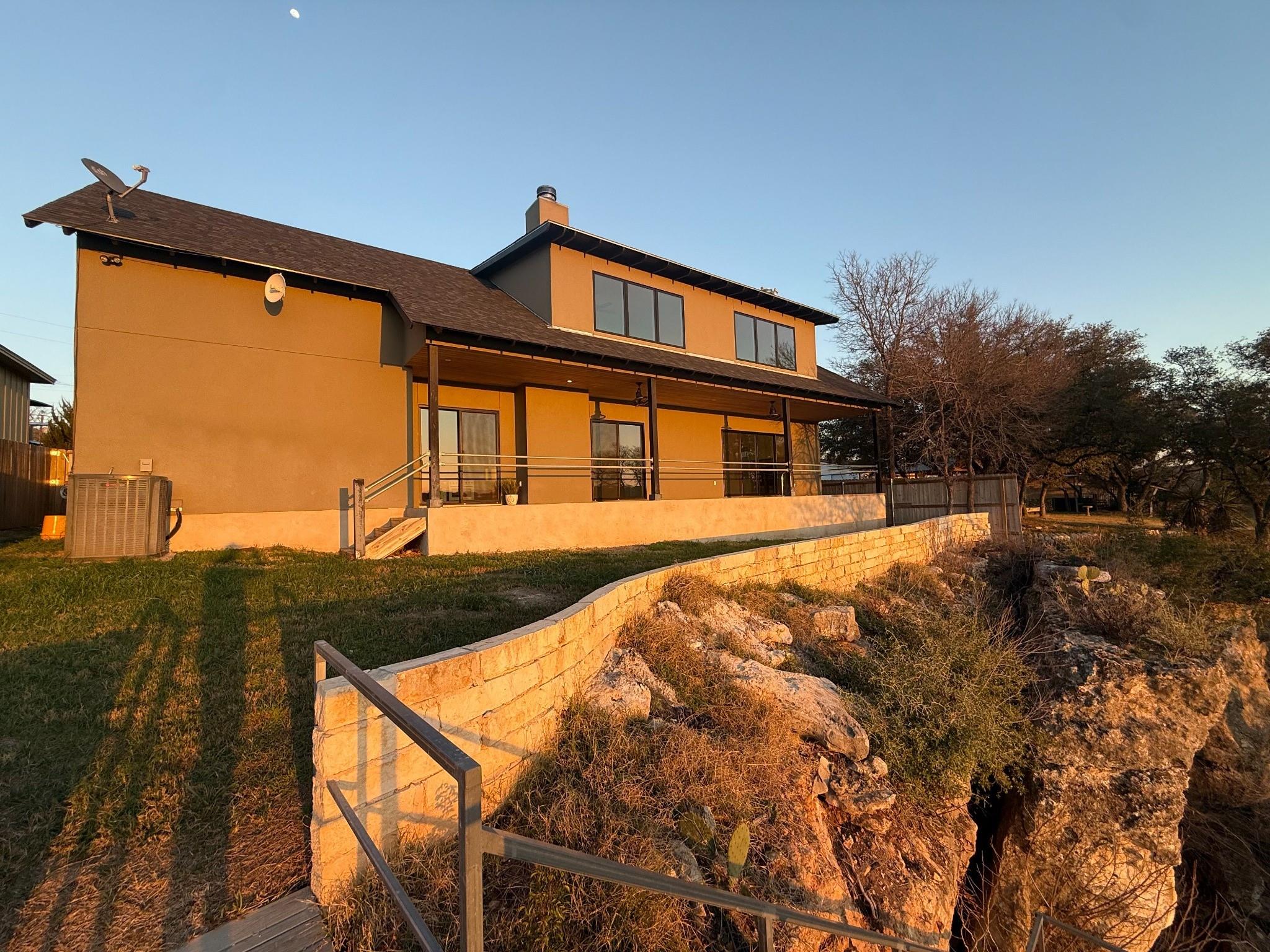 24423 Pedernales Dr, Spicewood, TX 78669