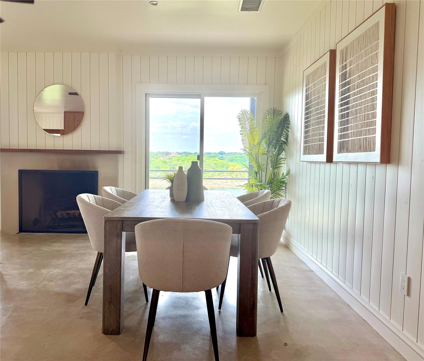 24423 Pedernales Dr, Spicewood, TX 78669