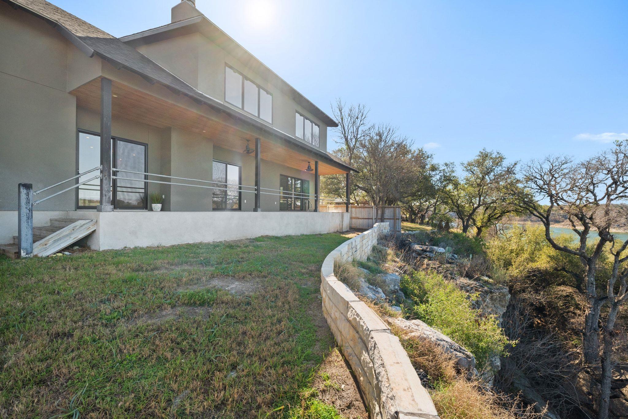 24423 Pedernales Dr, Spicewood, TX 78669