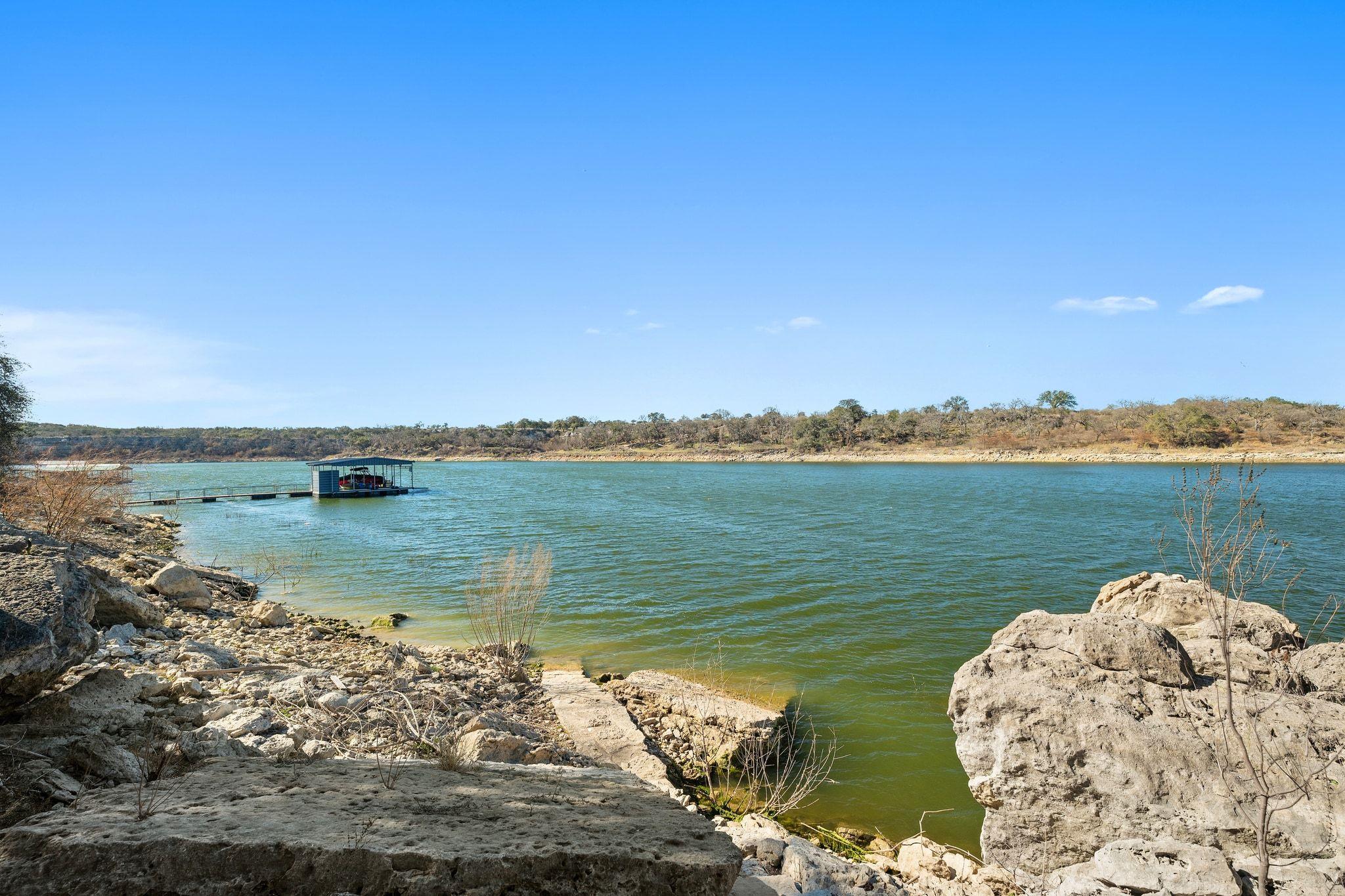 24423 Pedernales Dr, Spicewood, TX 78669